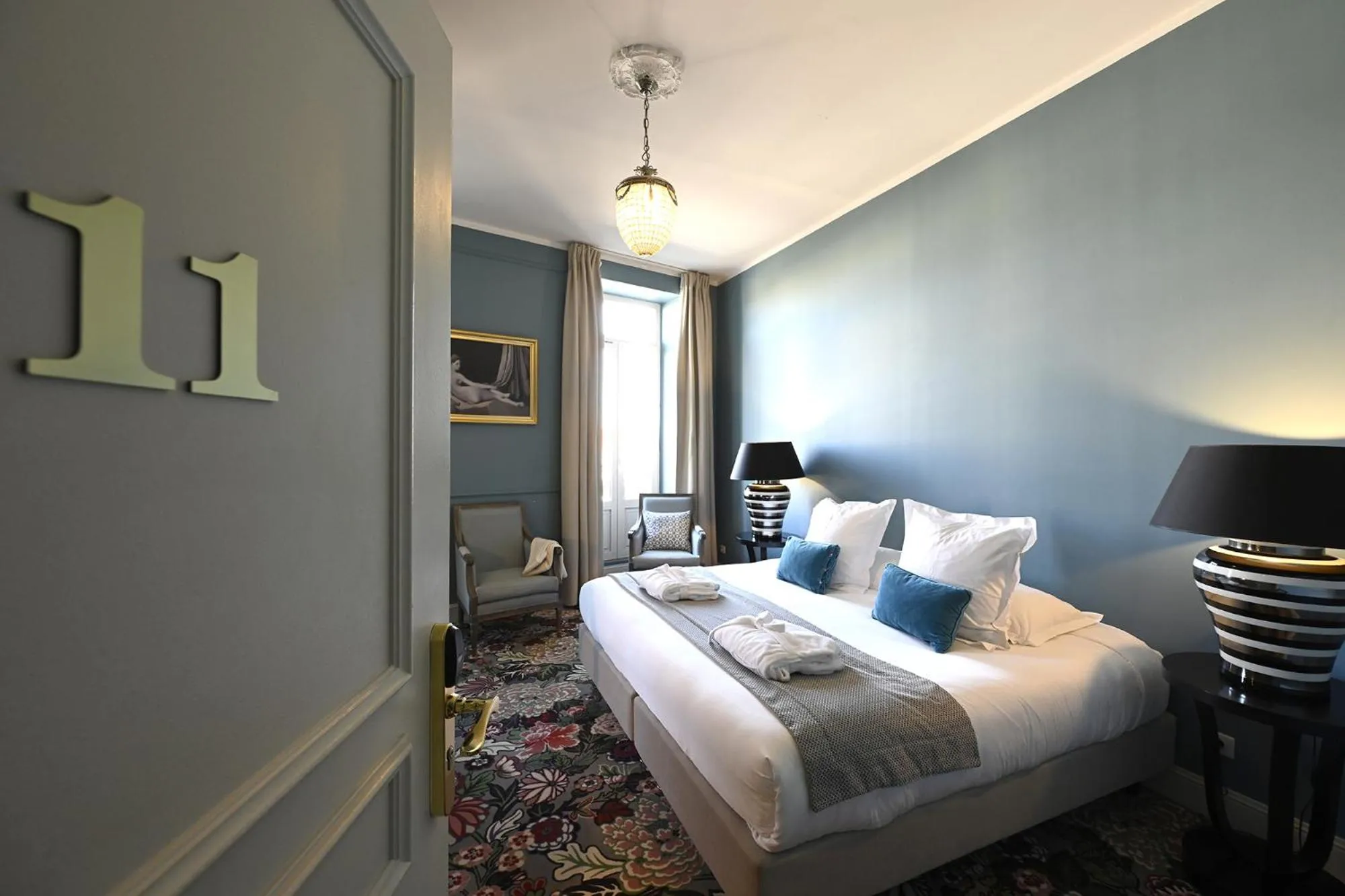 Bedroom, Bed in Grand Hôtel Henri - Teritoria
