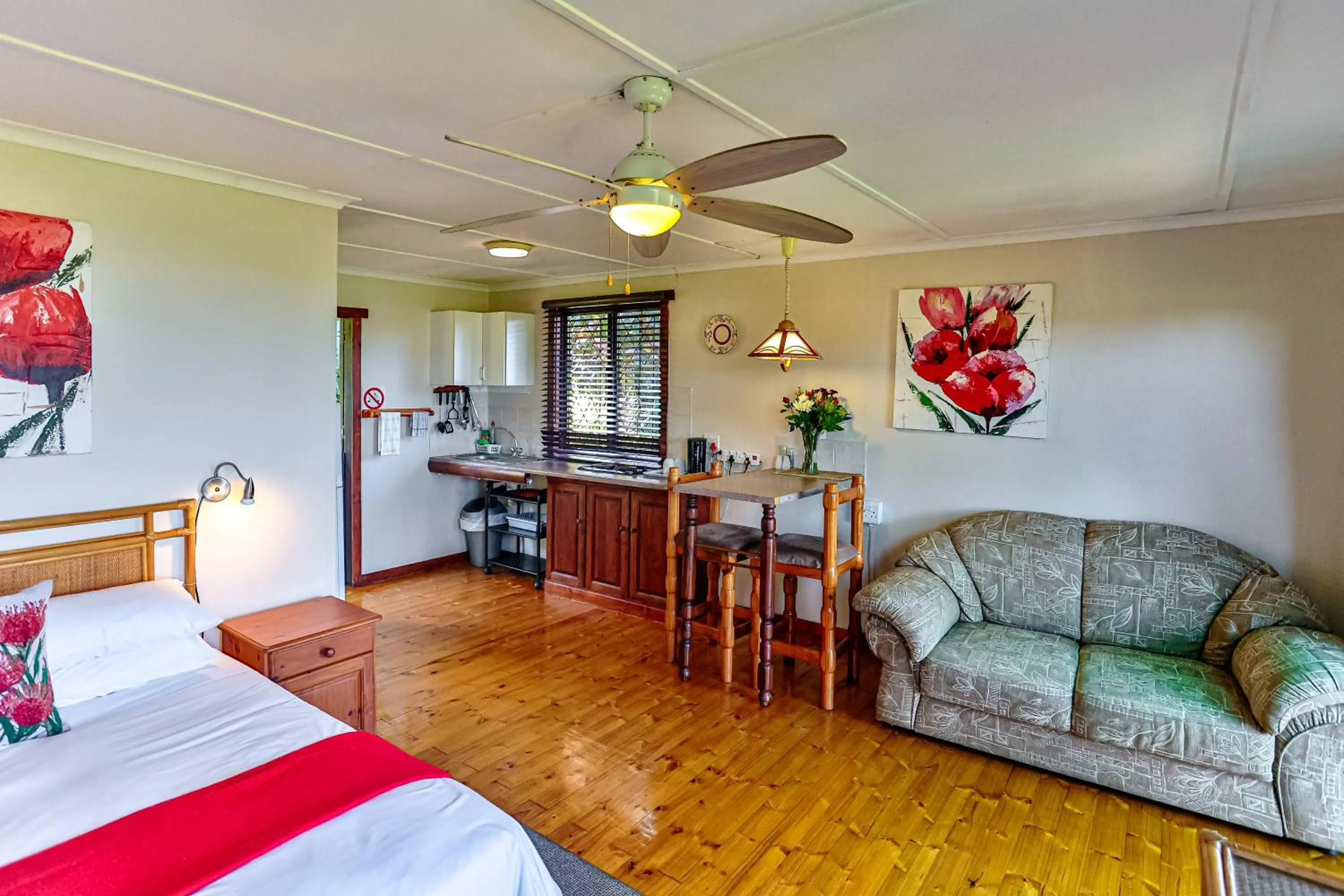 Photo of the whole room, Bed in Zuider Zee Guest House