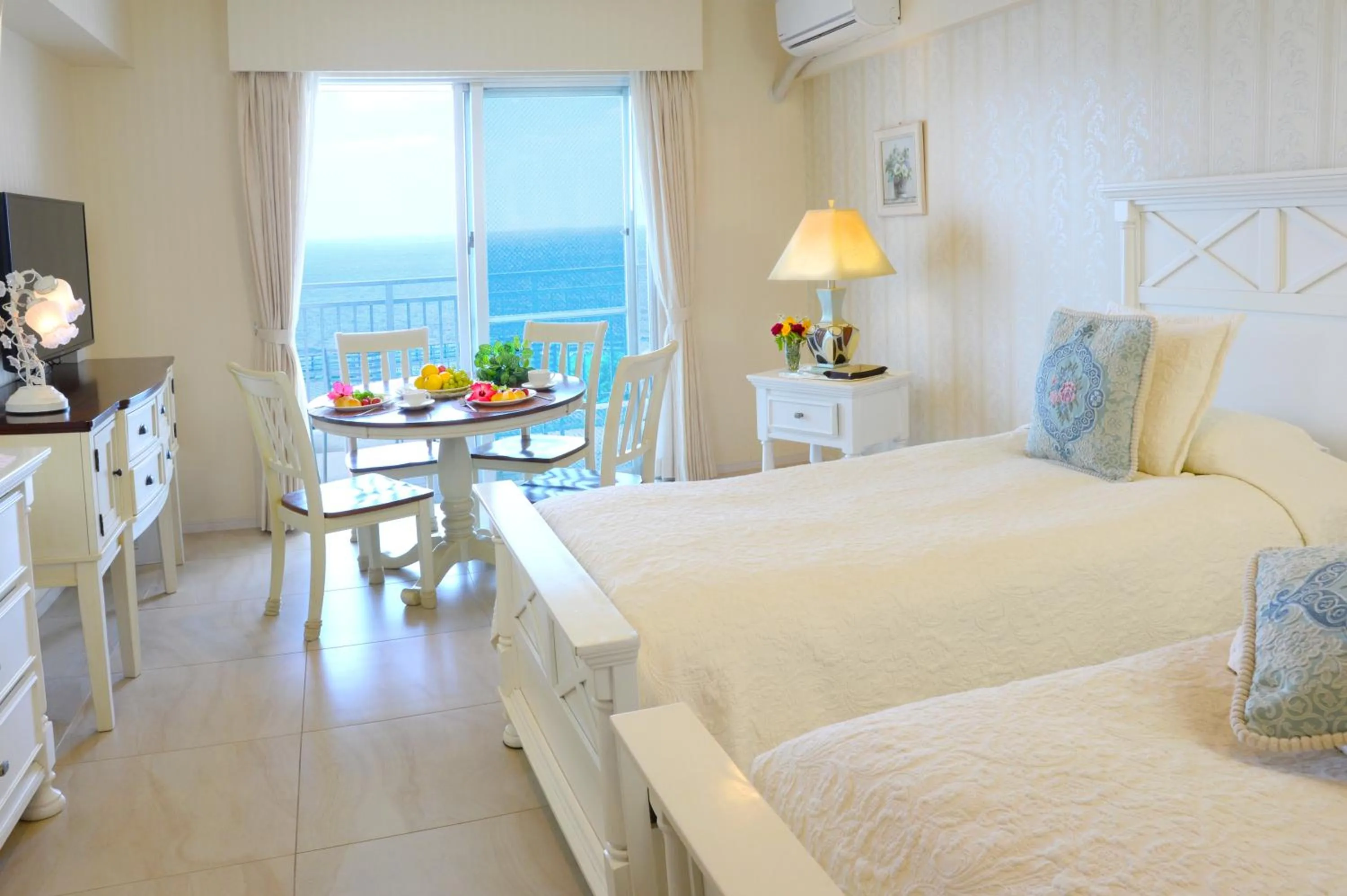 Photo of the whole room, Bed in Wisteria Condominium Resort