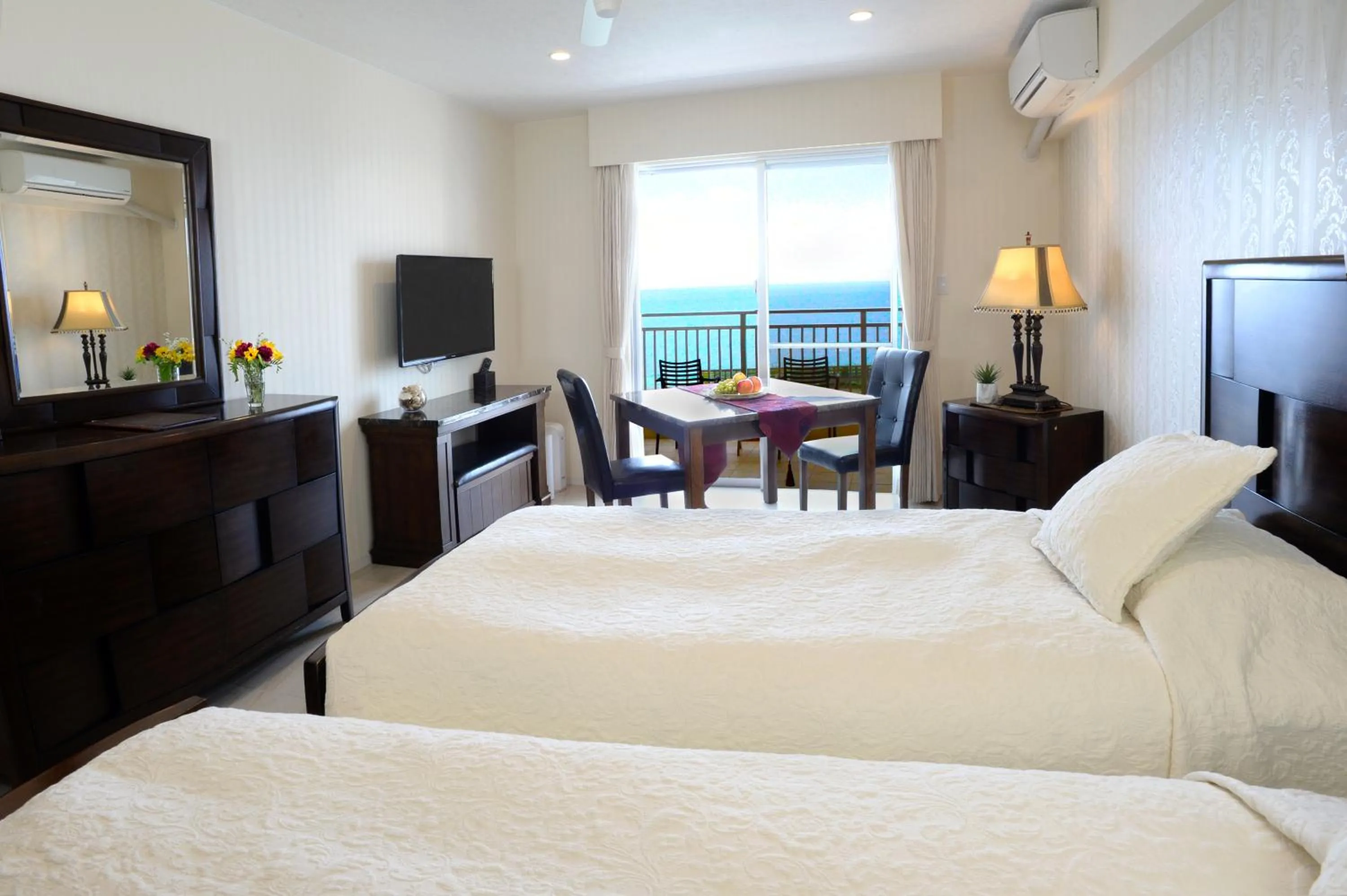 Photo of the whole room, Bed in Wisteria Condominium Resort