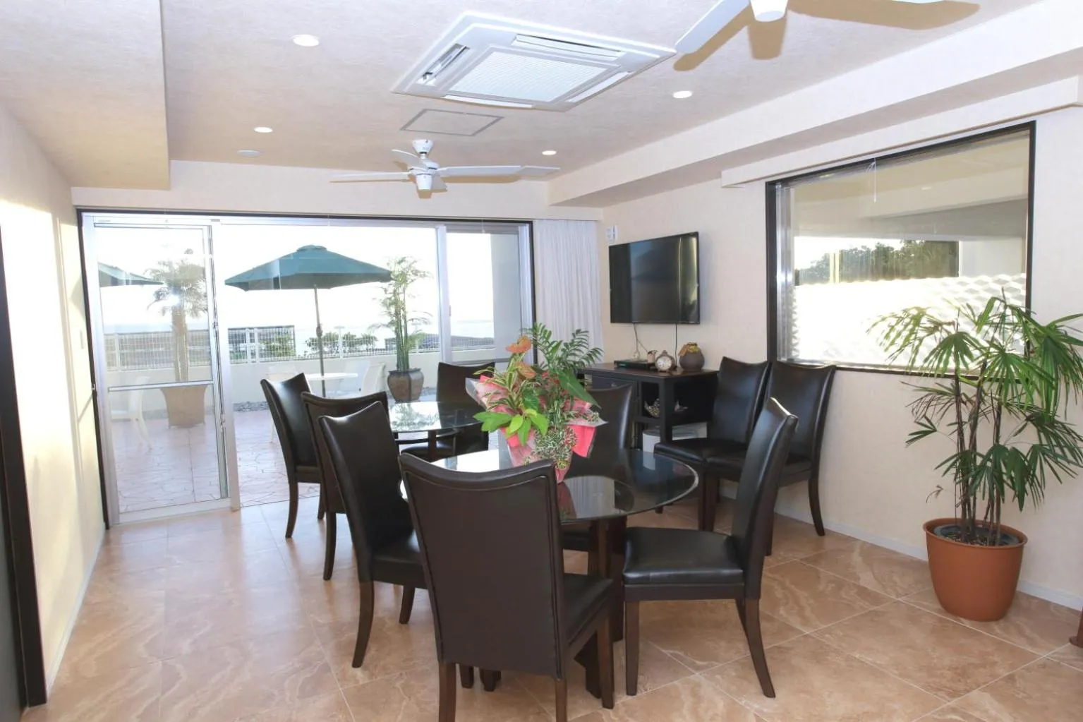 Communal lounge/ TV room in Wisteria Condominium Resort