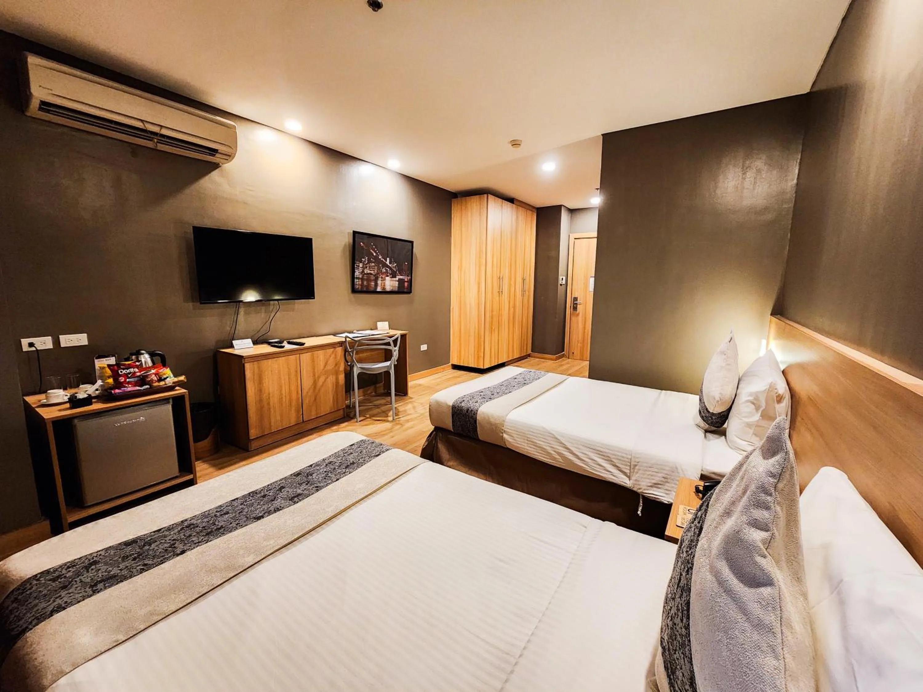 TV and multimedia, Bed in Madison 101 Hotel + Tower