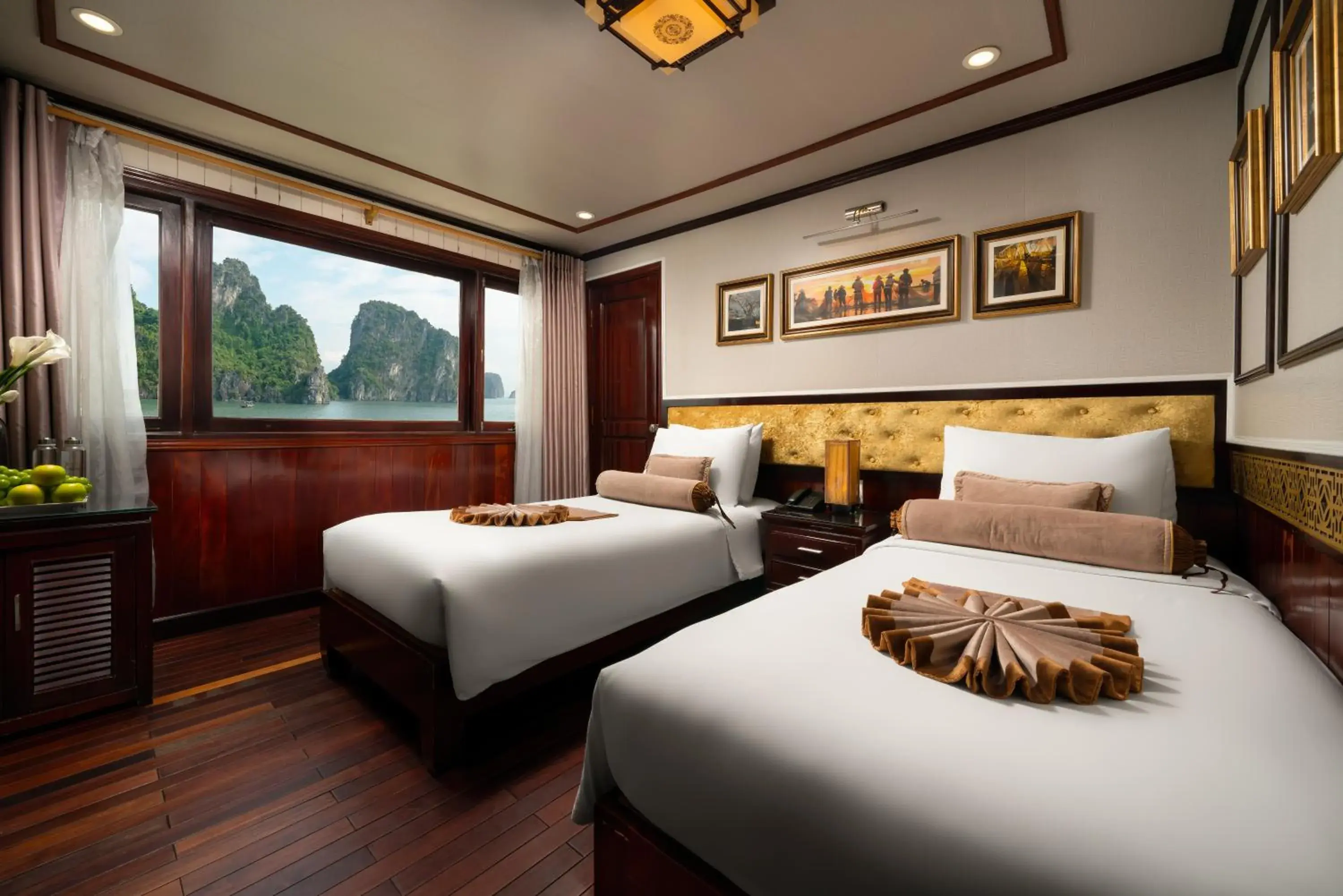 Deluxe Double or Twin Room with Sea View - single occupancy in Swan Cruises Halong Deluxe Double or Twin Room with Sea View - single occupancy in Swan Cruises Halong