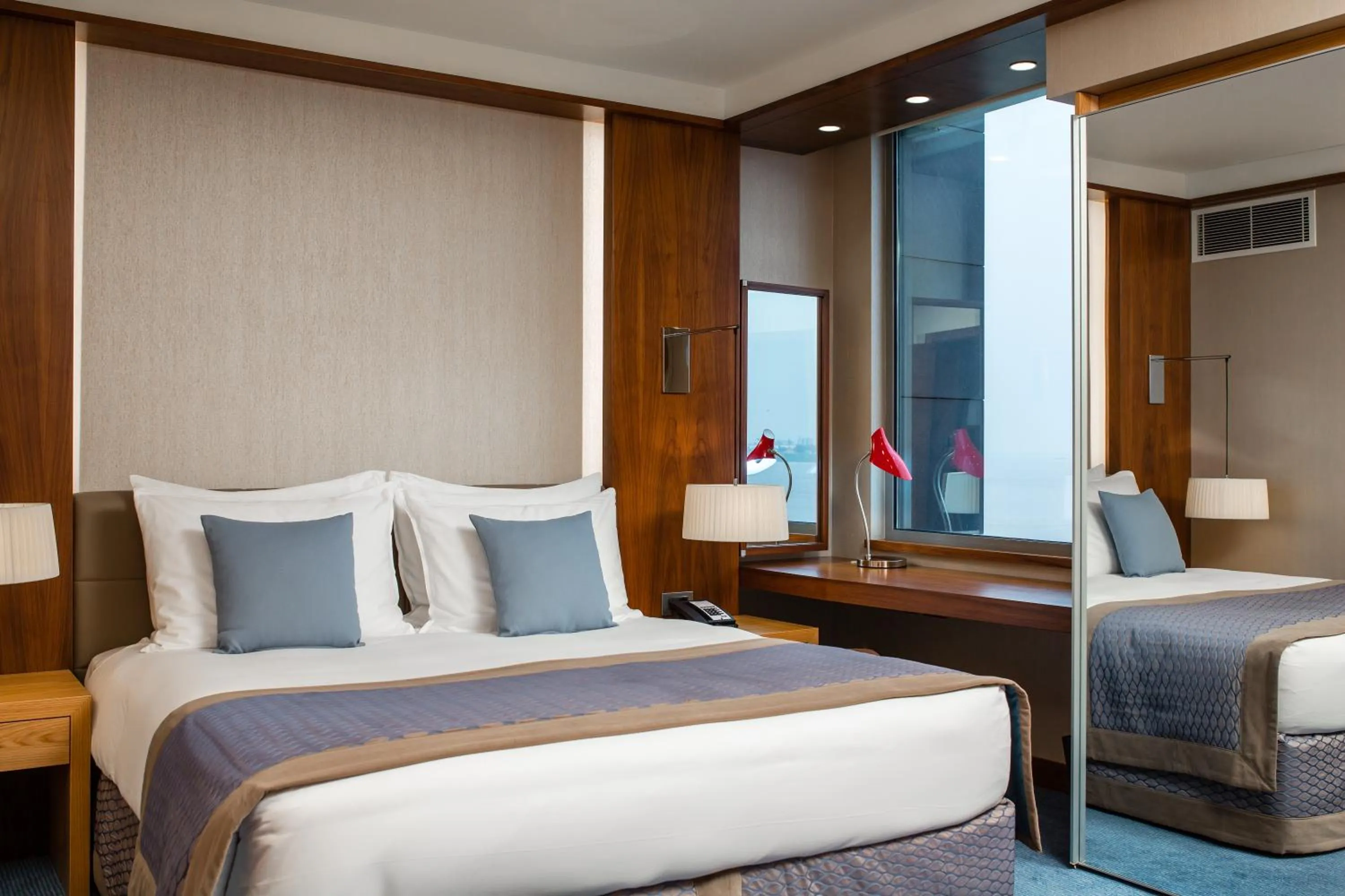 Bedroom in Radisson Blu M'Bamou Palace Hotel, Brazzaville