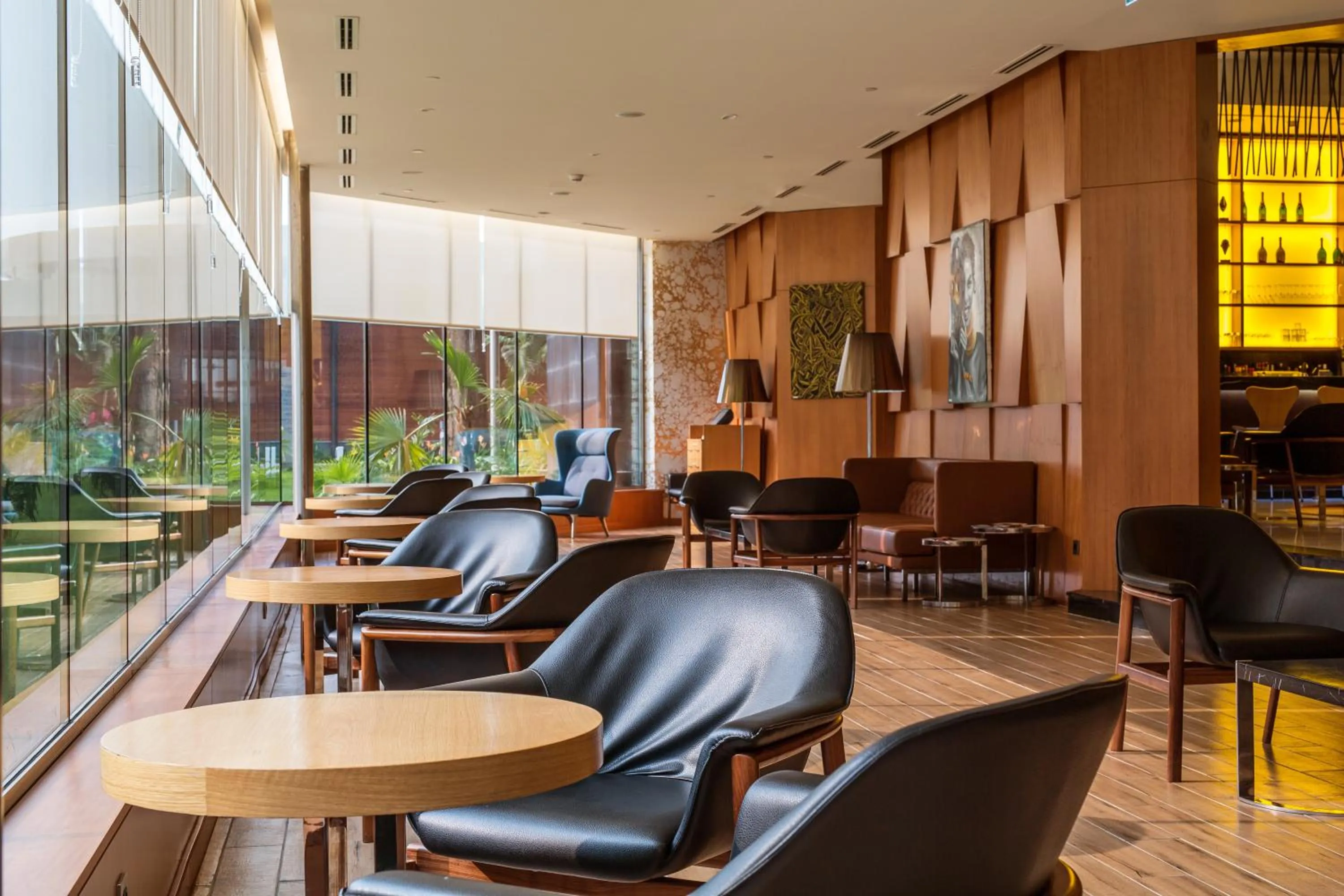 Lounge or bar in Radisson Blu M'Bamou Palace Hotel, Brazzaville