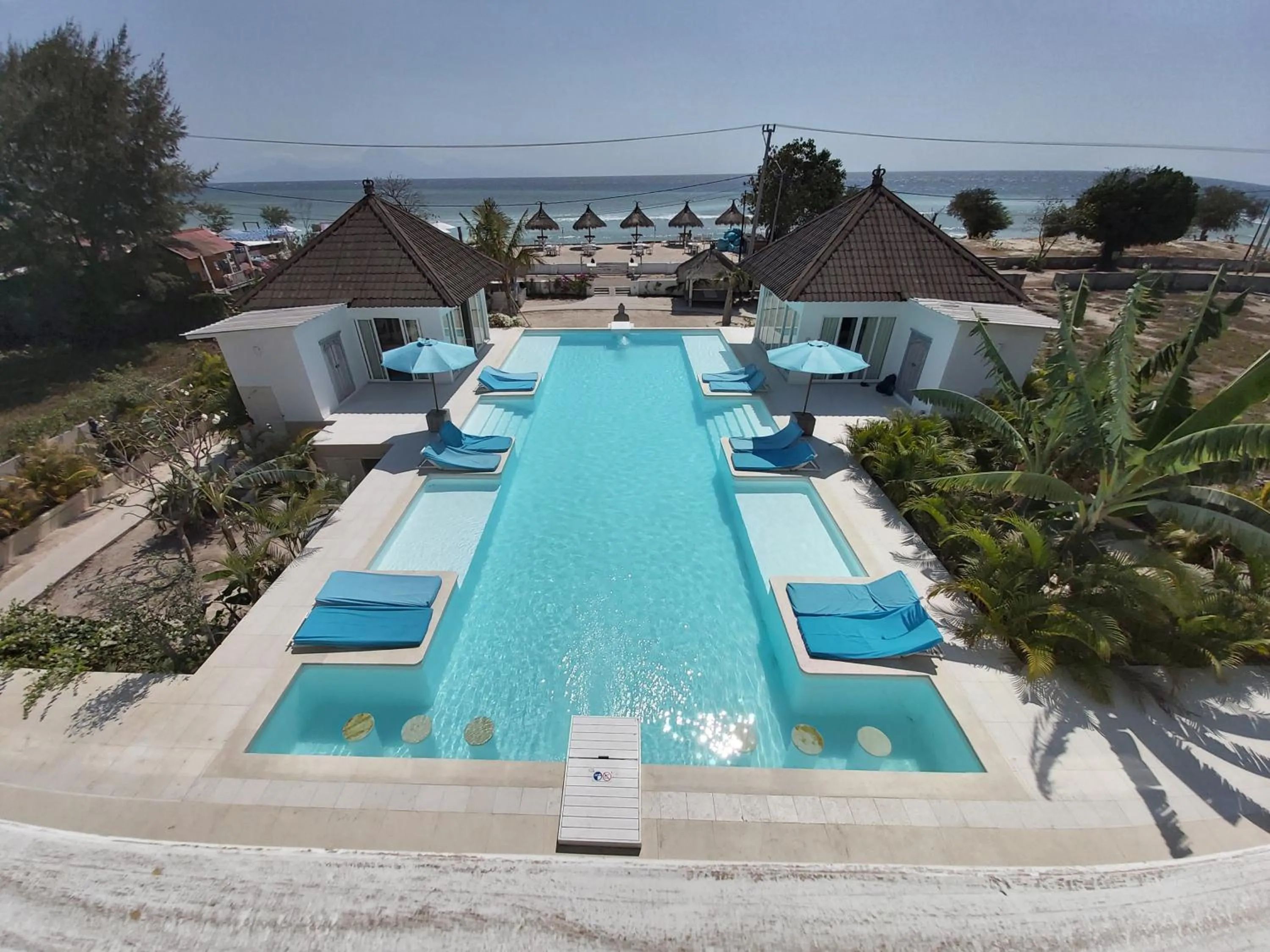 Swimming pool in Villa Gili Bali Beach