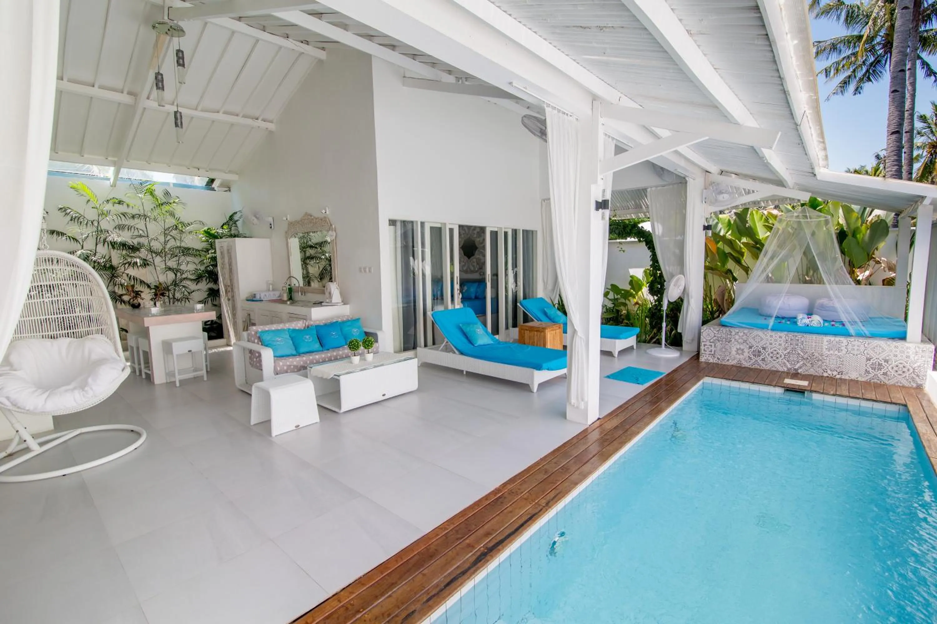 Communal lounge/ TV room in Villa Gili Bali Beach