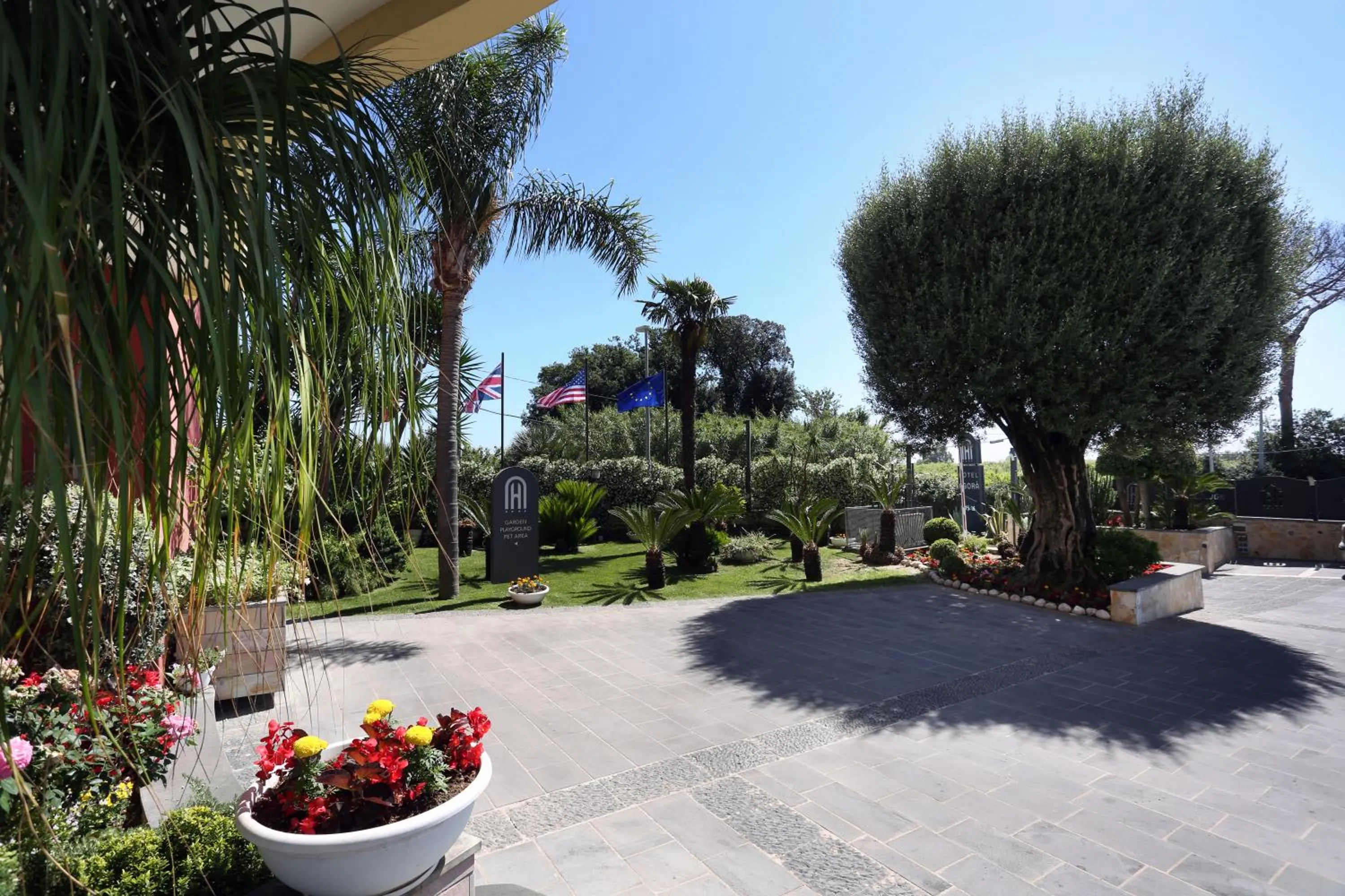 Garden in Hotel Agora Sure Hotel Collection by Best Western