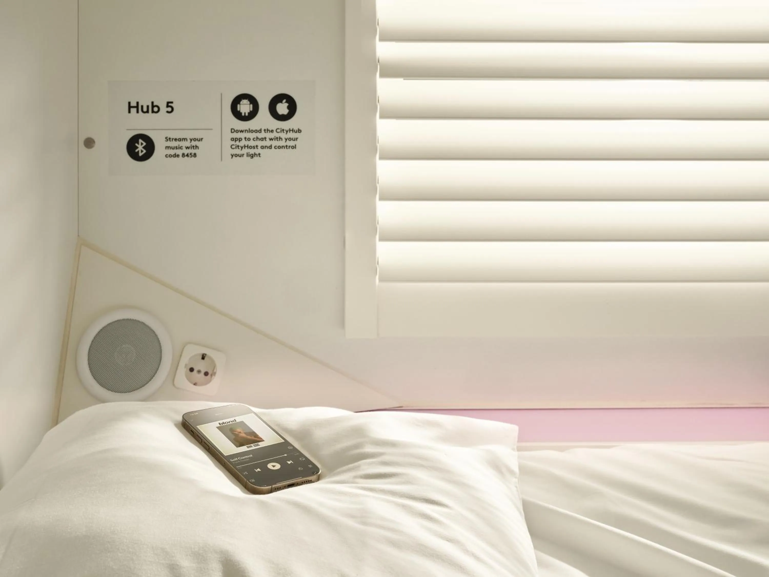 Bed in CityHub Amsterdam