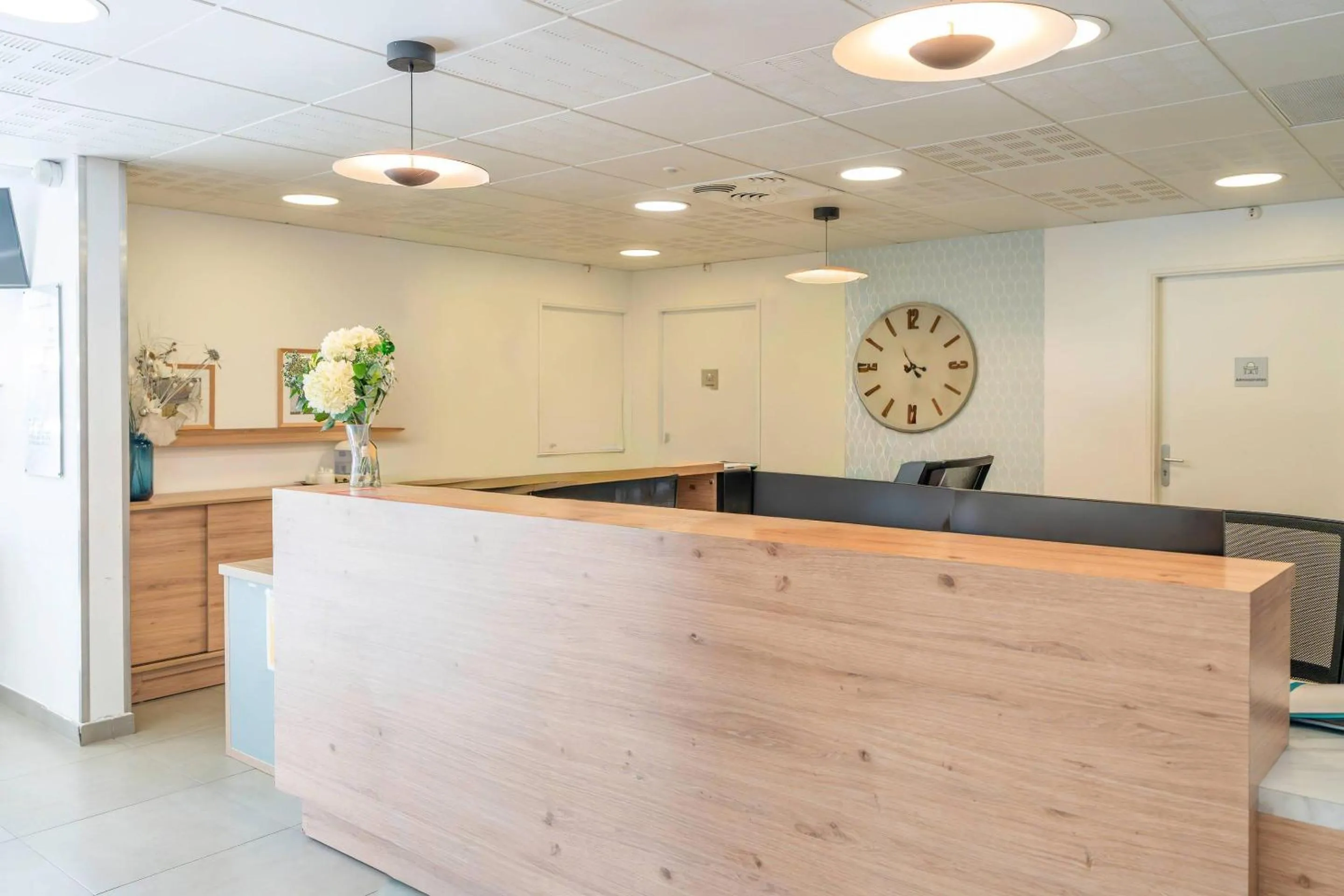Lobby or reception in Quality Aparthotel Parc Marne la Vallée