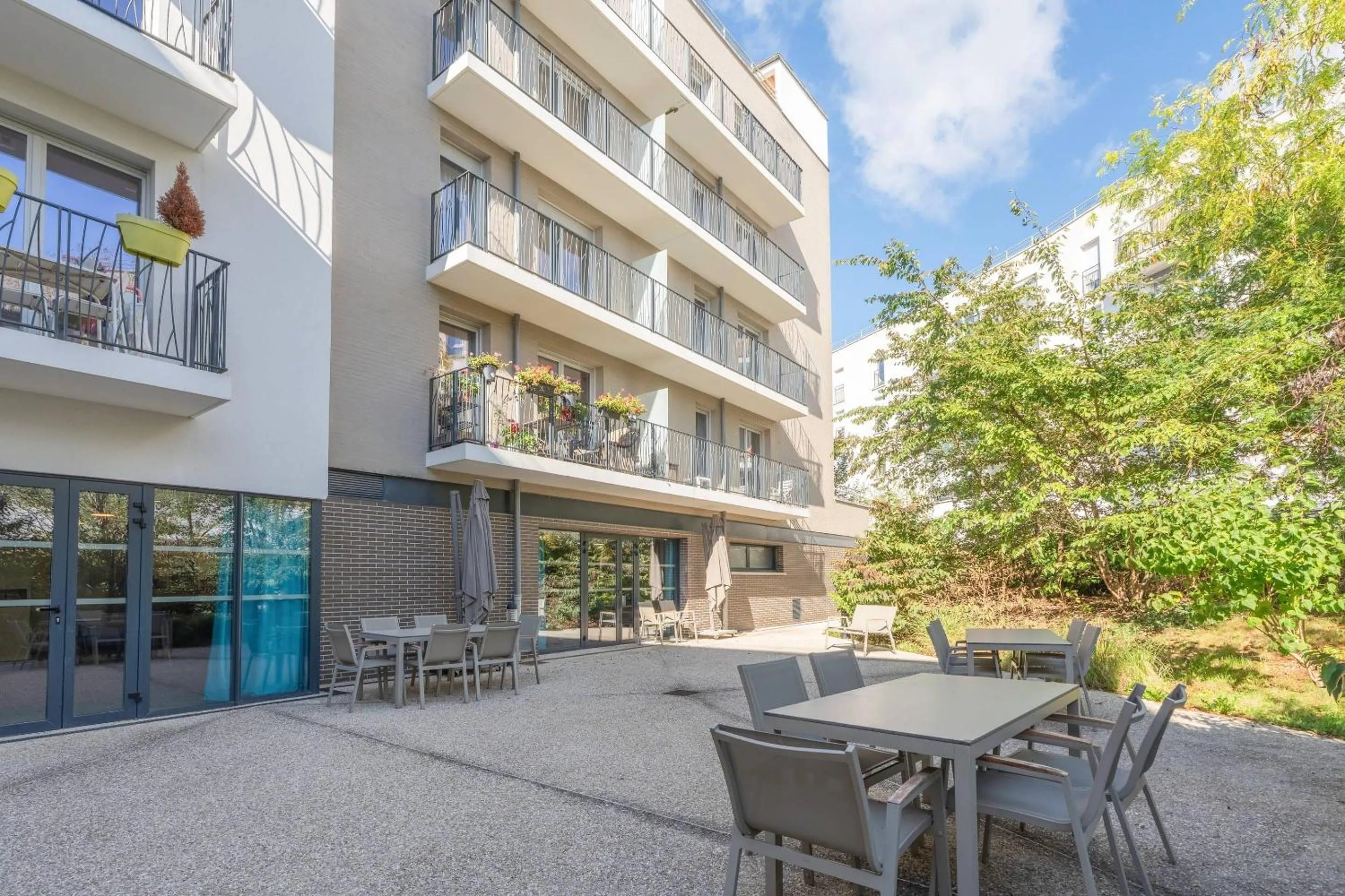 Property building in Quality Aparthotel Parc Marne la Vallée