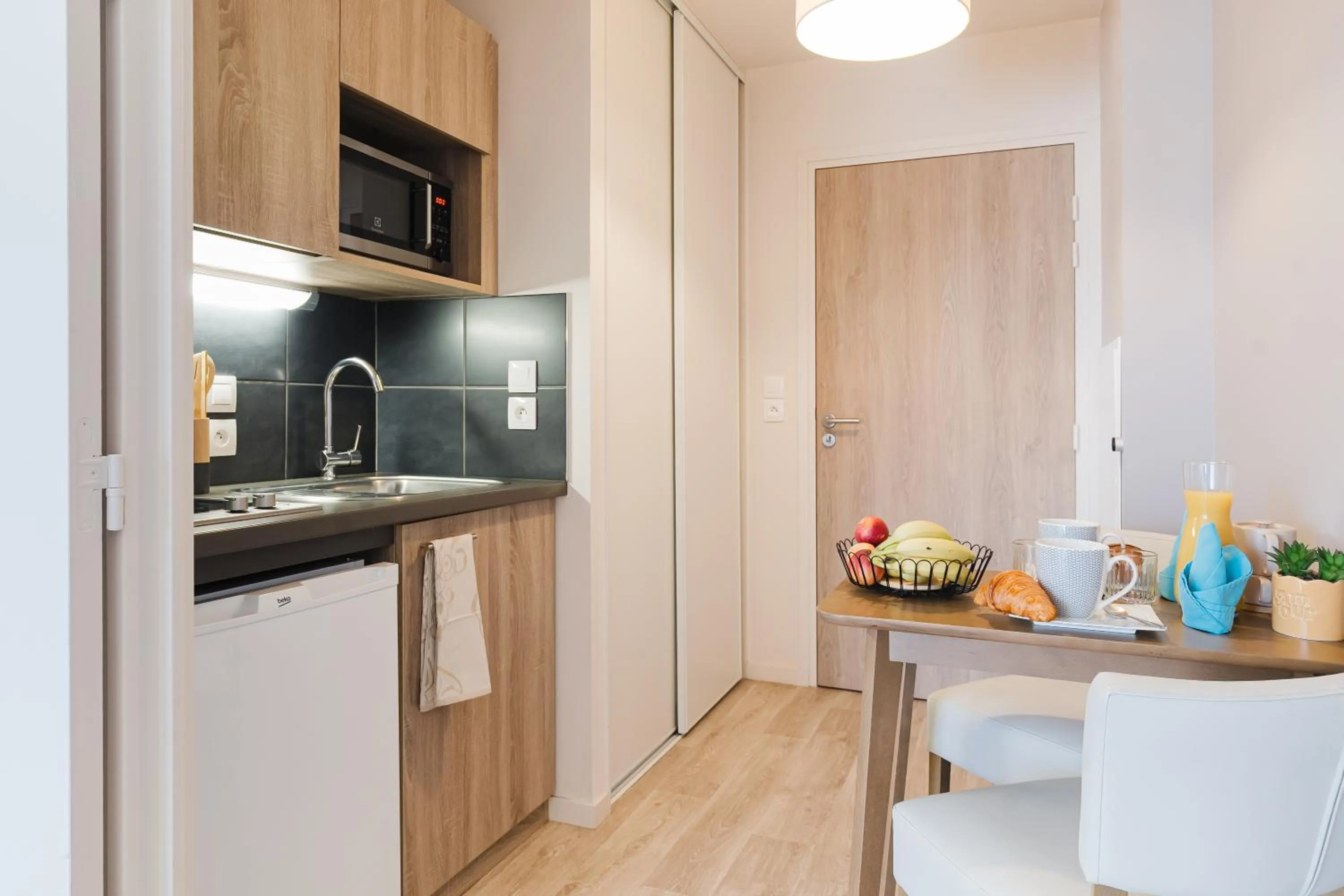 Kitchen or kitchenette in Quality Aparthotel Dinan