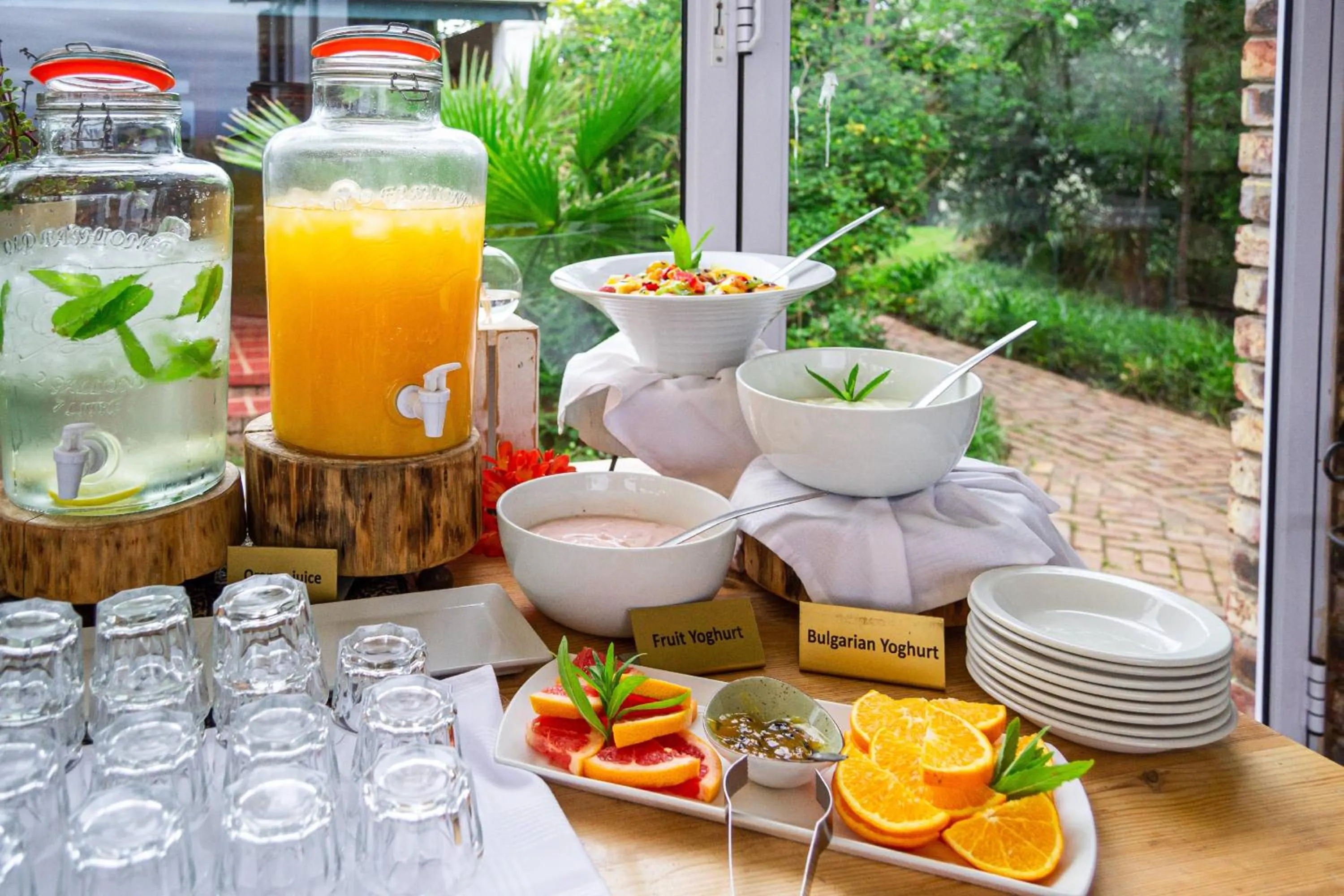 Breakfast in Mooiplaas Guesthouse