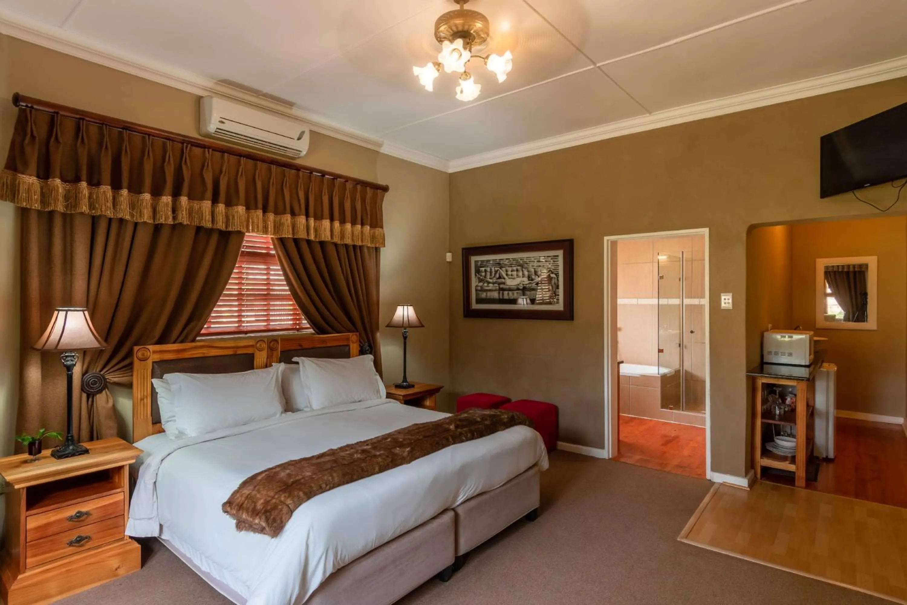 Photo of the whole room, Bed in Mooiplaas Guesthouse