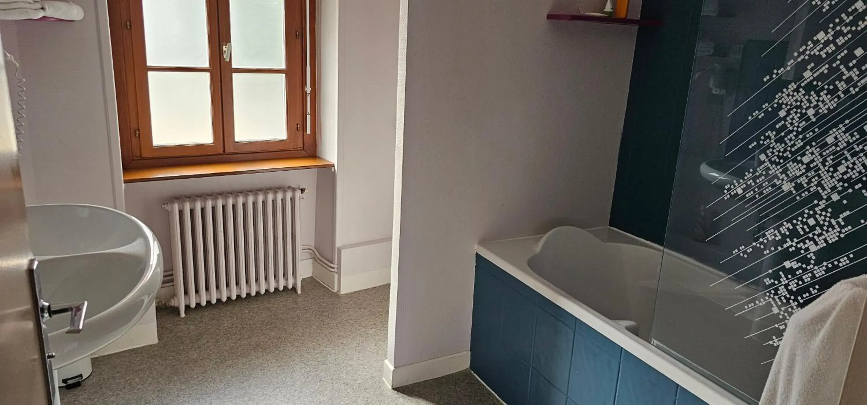 Superior Twin Room in Logis Hôtel Saint-Hubert Superior Twin Room in Logis Hôtel Saint-Hubert