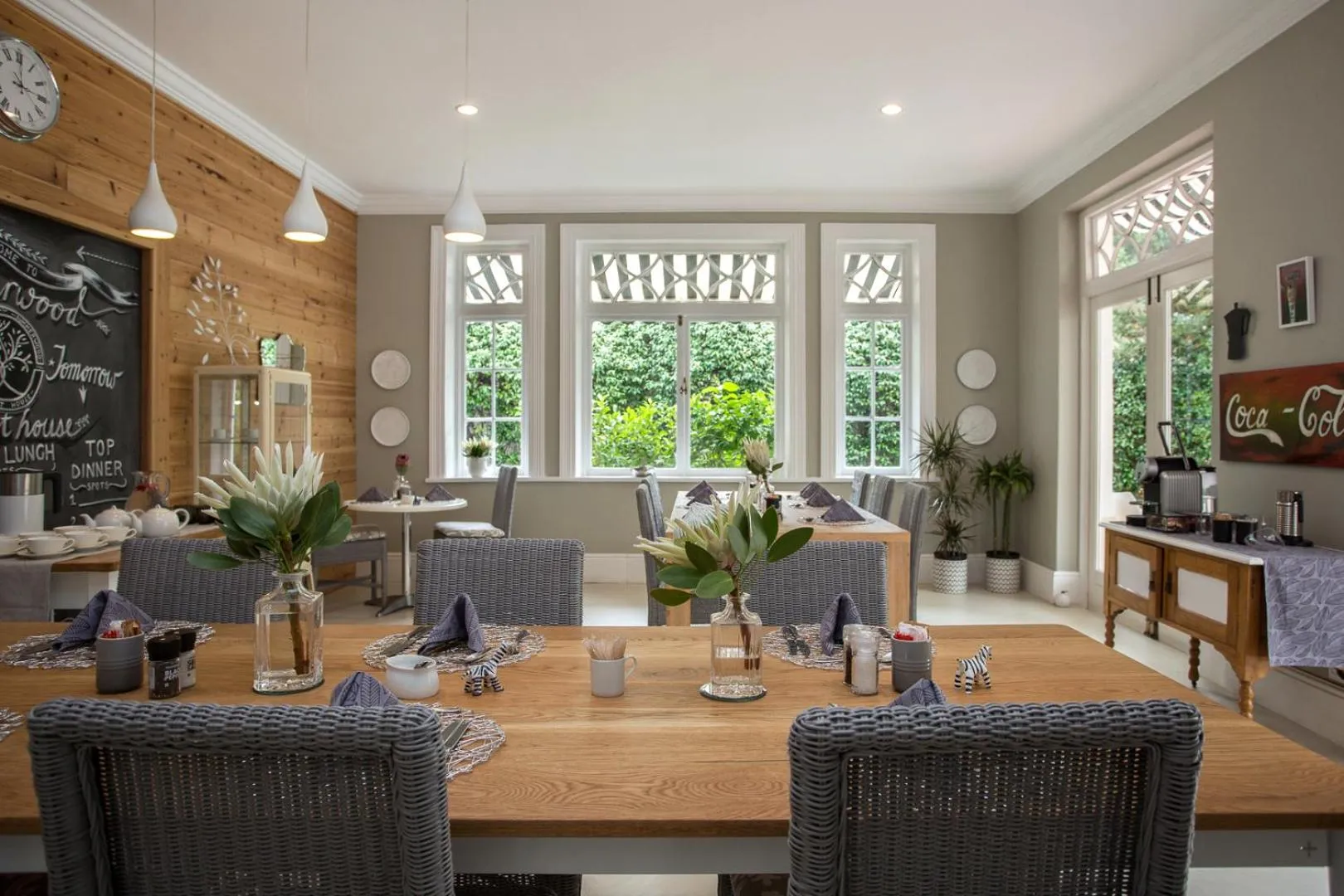 Restaurant/places to eat in Summerwood Guest House