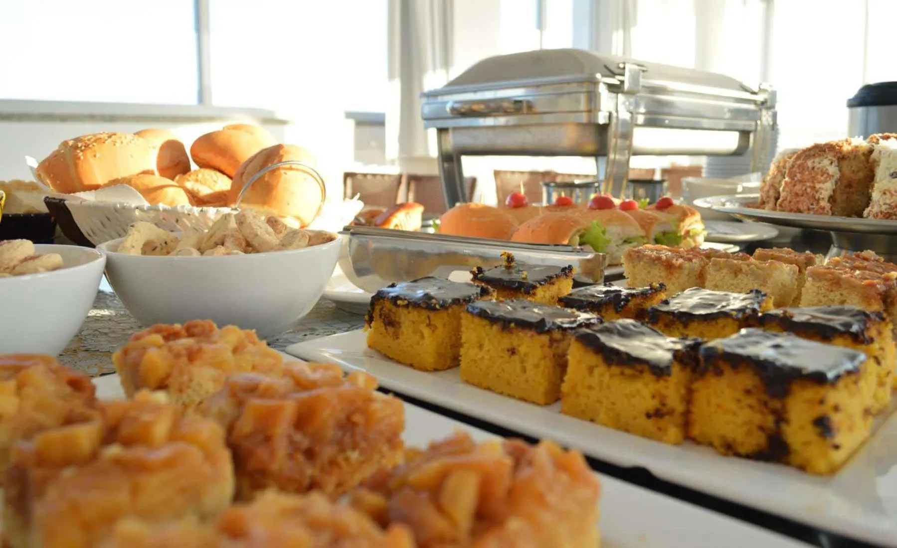 Buffet breakfast in Pousada Riviera Bombinhas