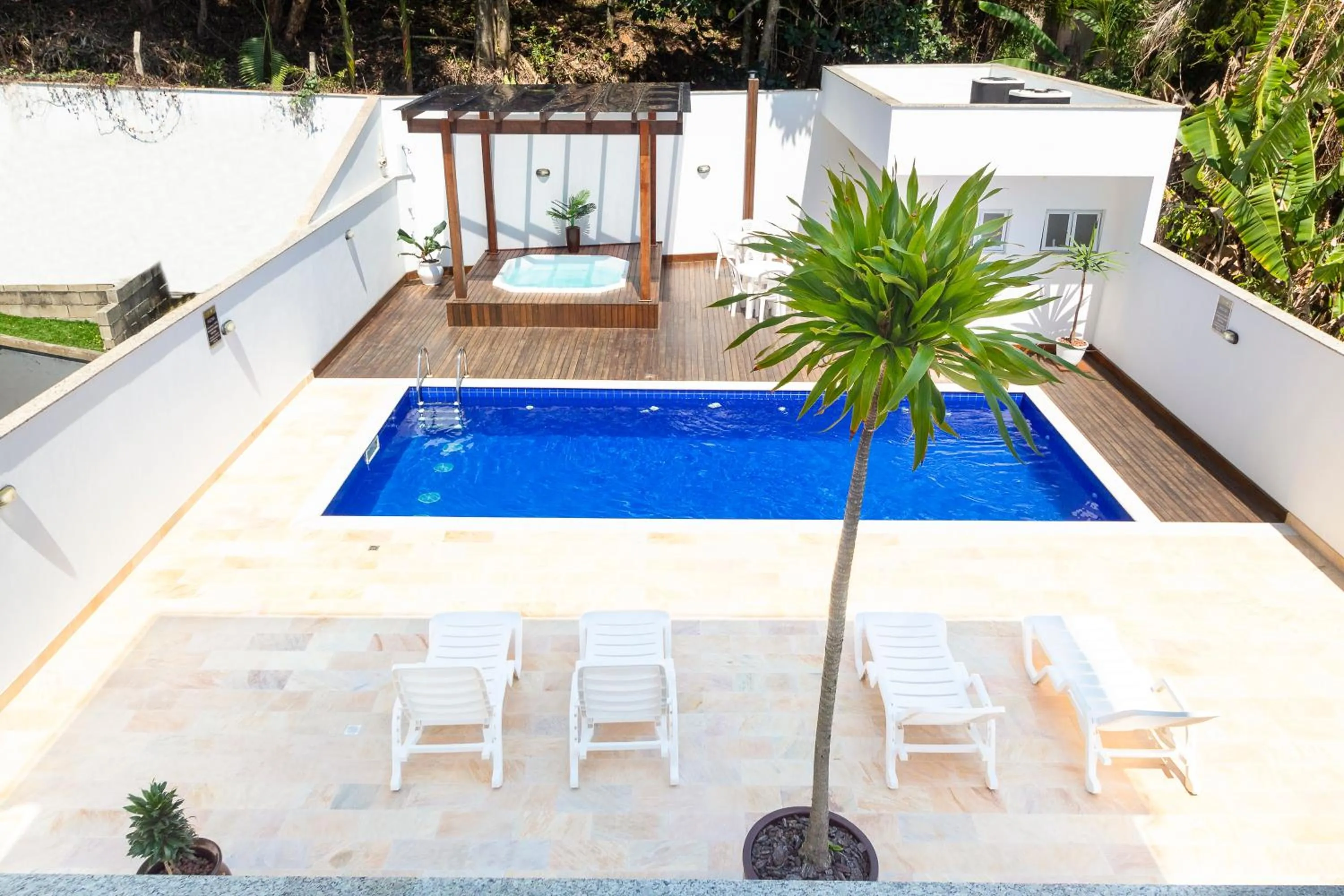 Pool view in Pousada Riviera Bombinhas