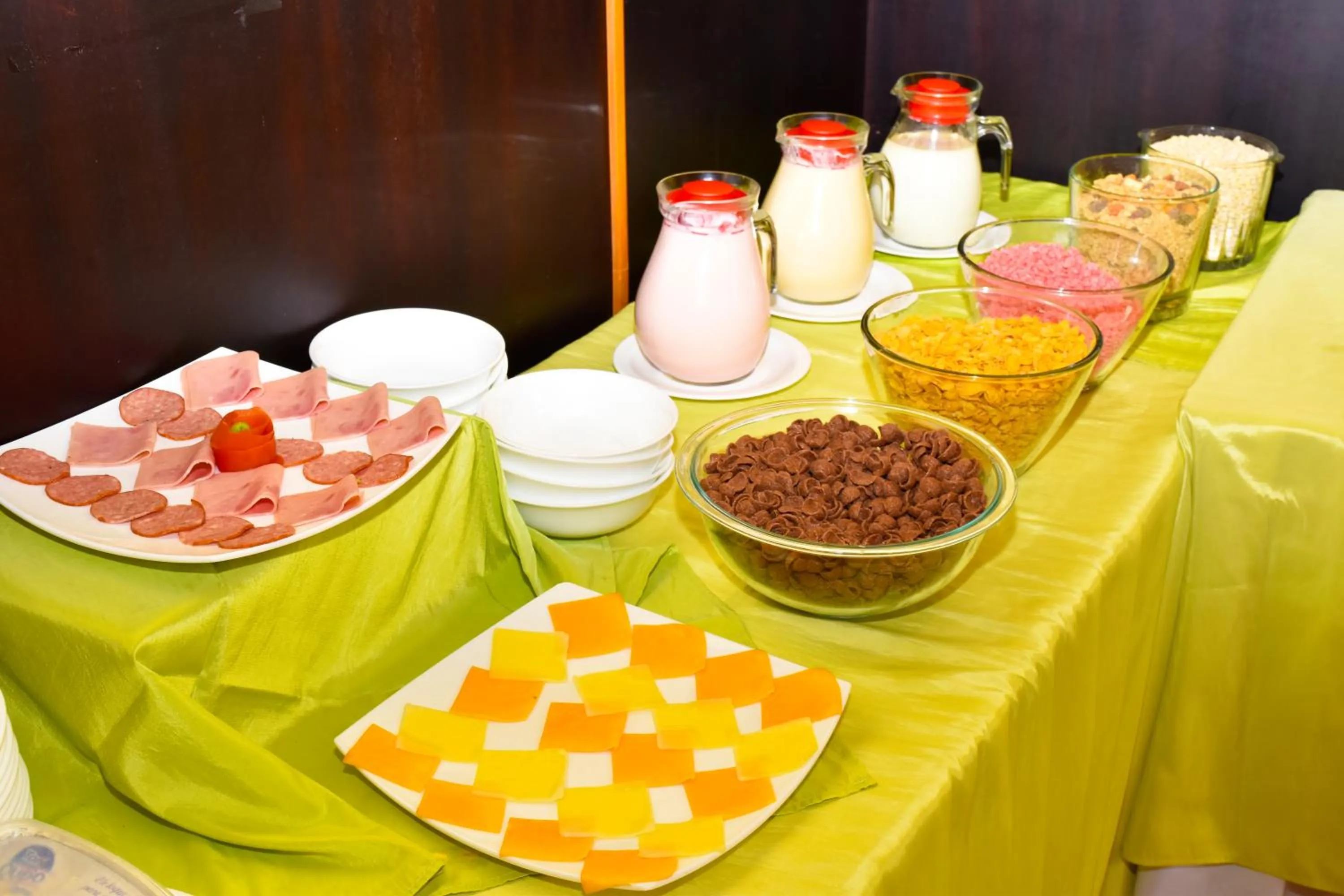 Restaurant/places to eat in Hotel Montecarlo