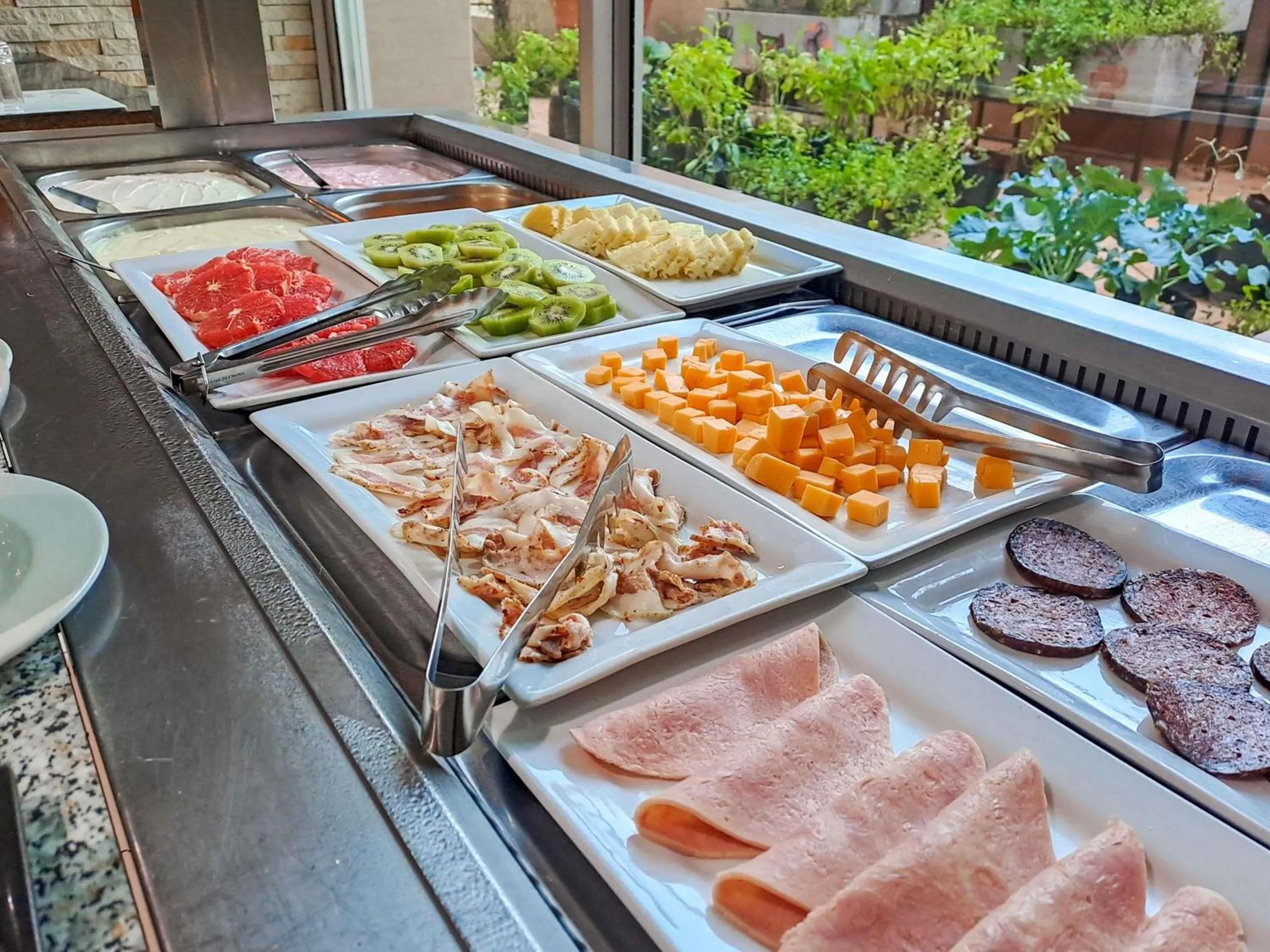 Restaurant/places to eat in Mercure Hotel Nelspruit