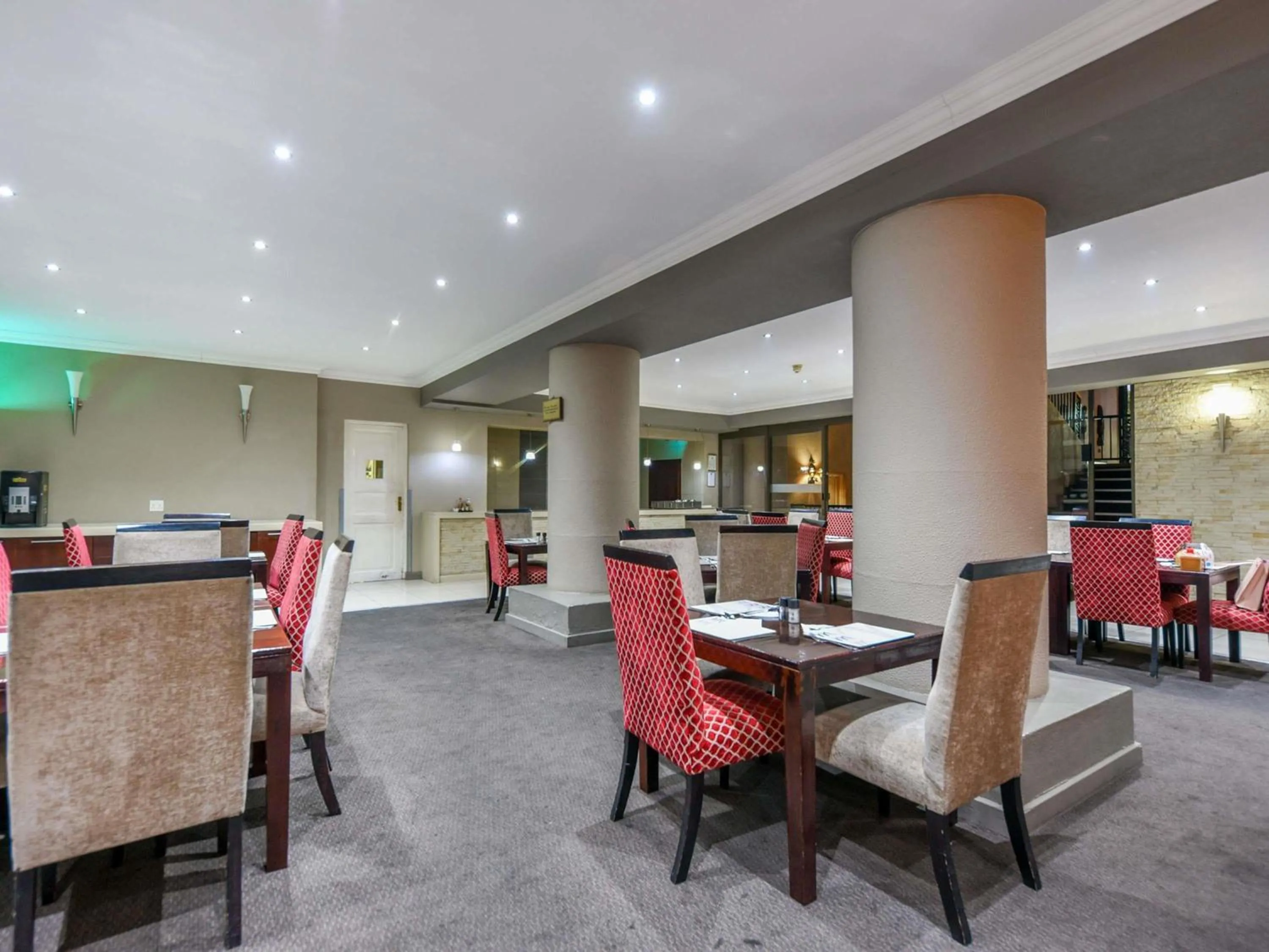 Restaurant/places to eat in Mercure Hotel Nelspruit