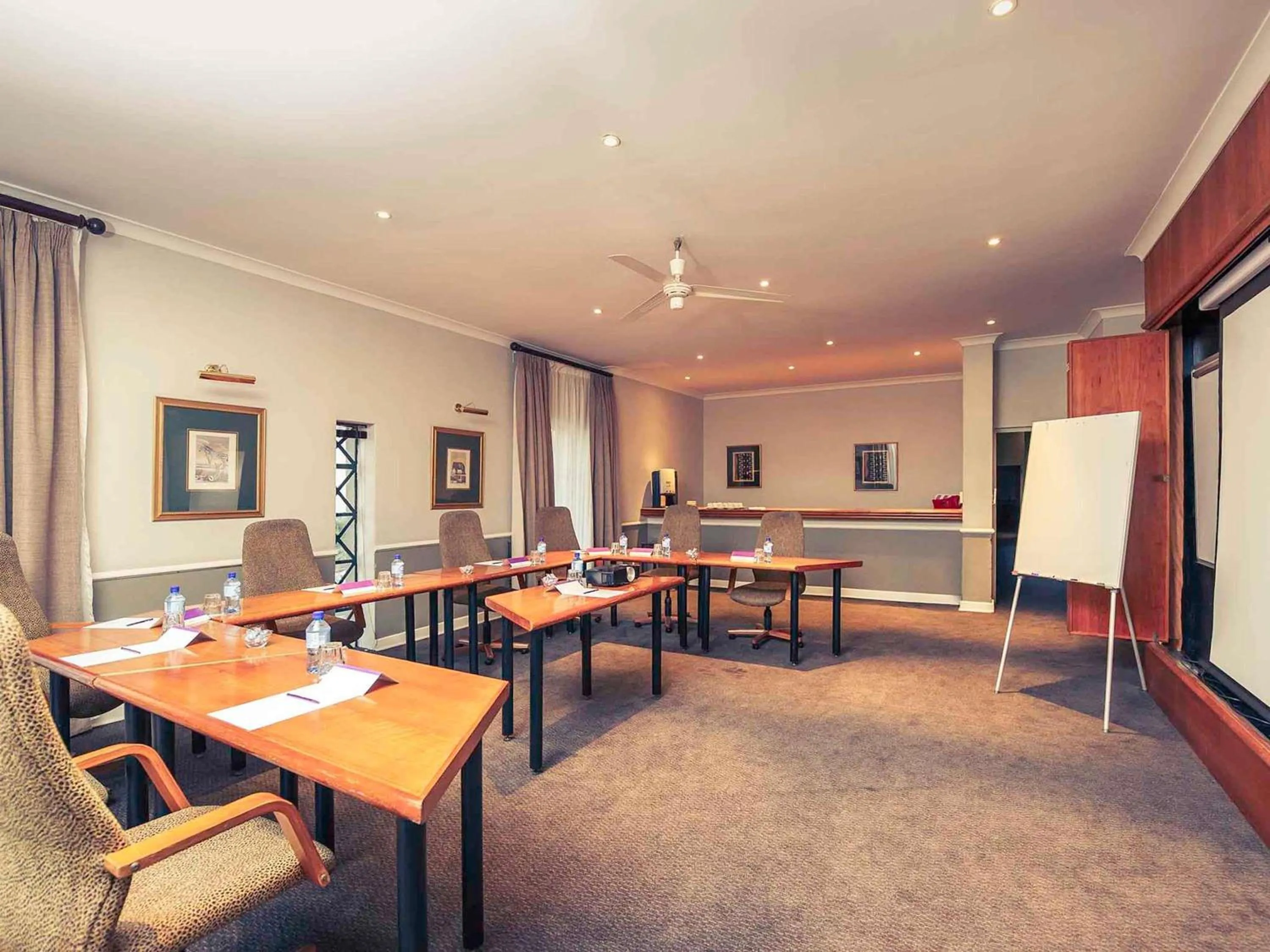 Meeting/conference room in Mercure Hotel Nelspruit