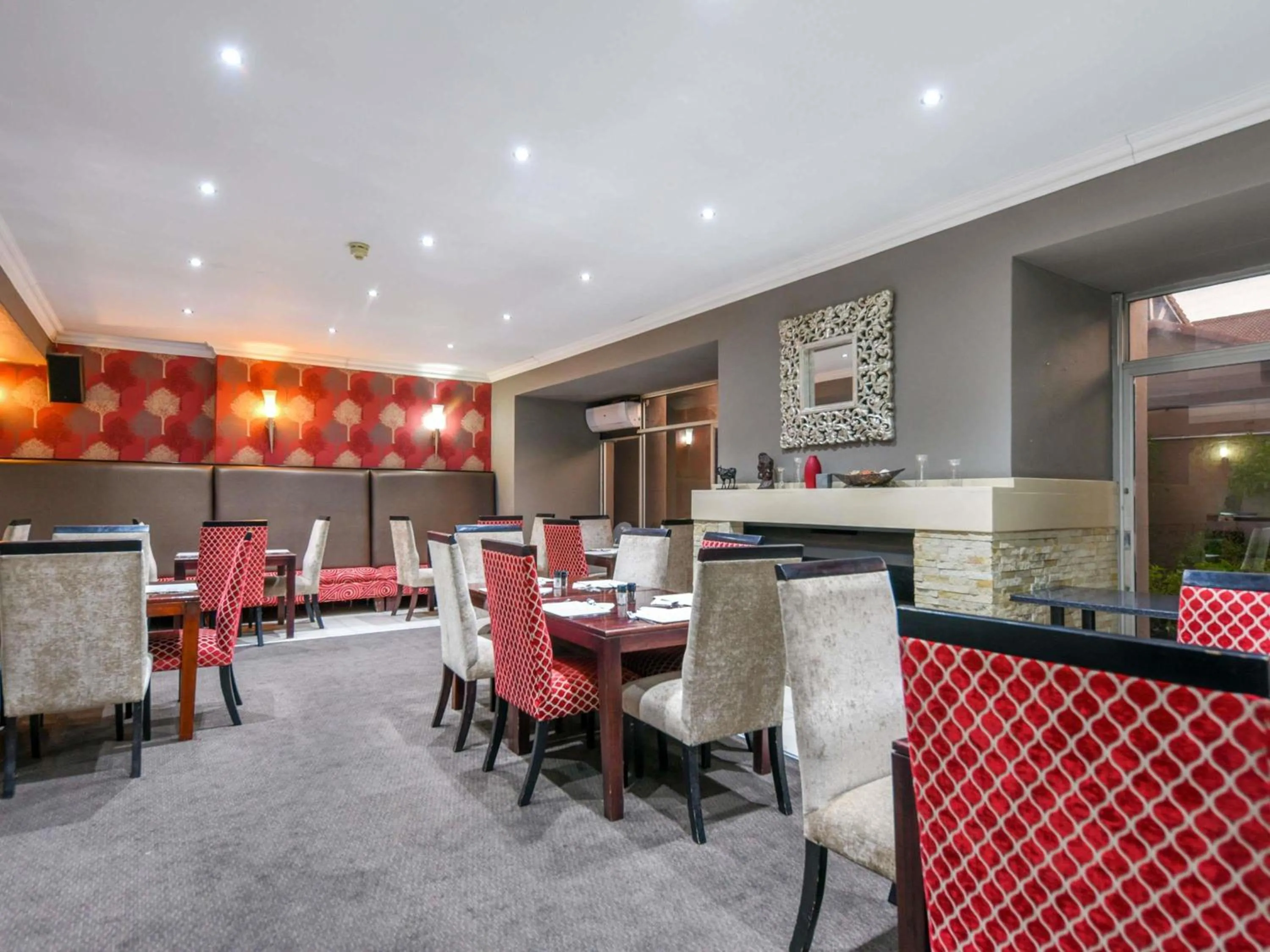 Restaurant/places to eat in Mercure Hotel Nelspruit