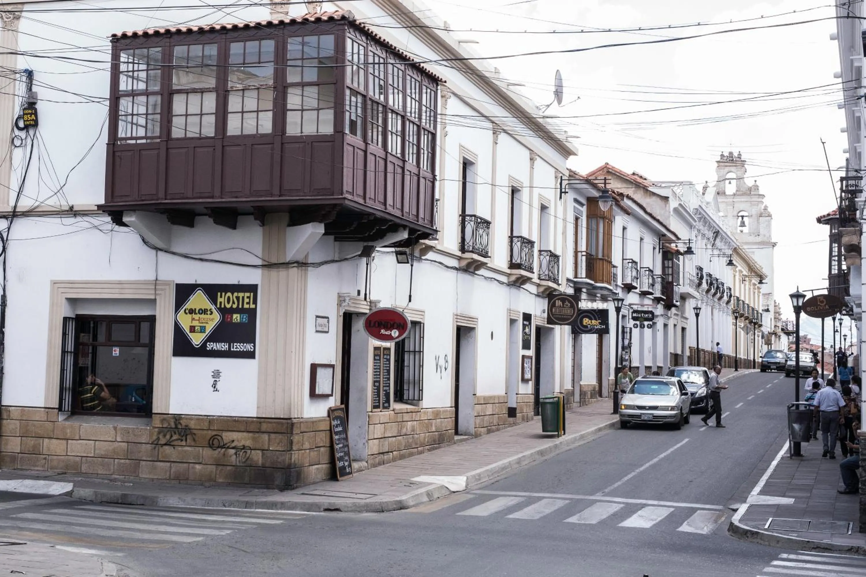 Facade/entrance in Colors House