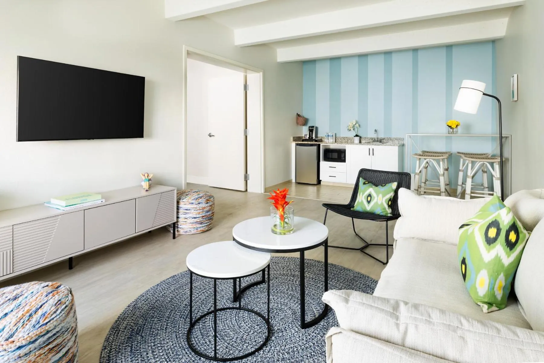 TV and multimedia in Blue Flamingo Resort Key West