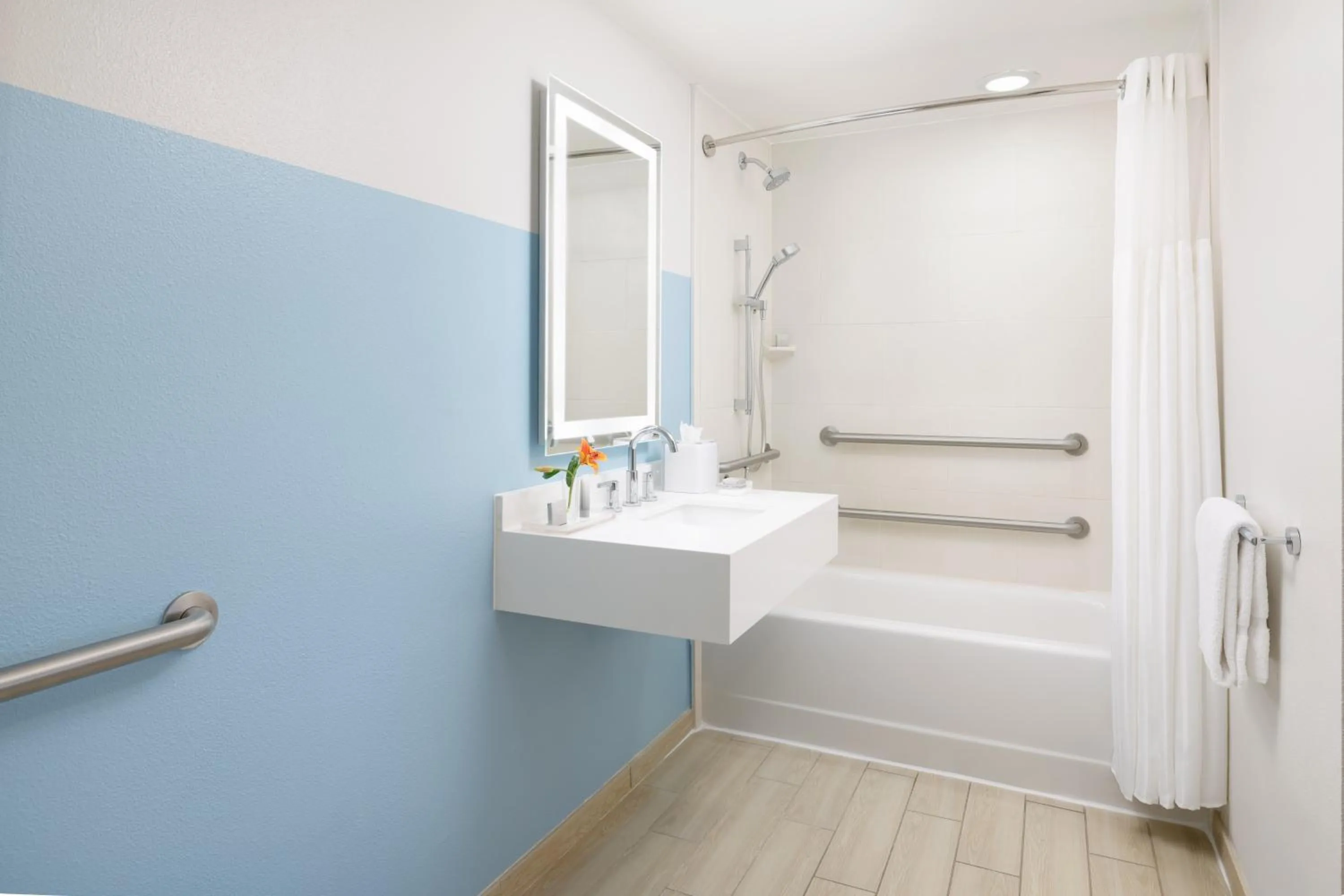 Shower in Blue Flamingo Resort Key West