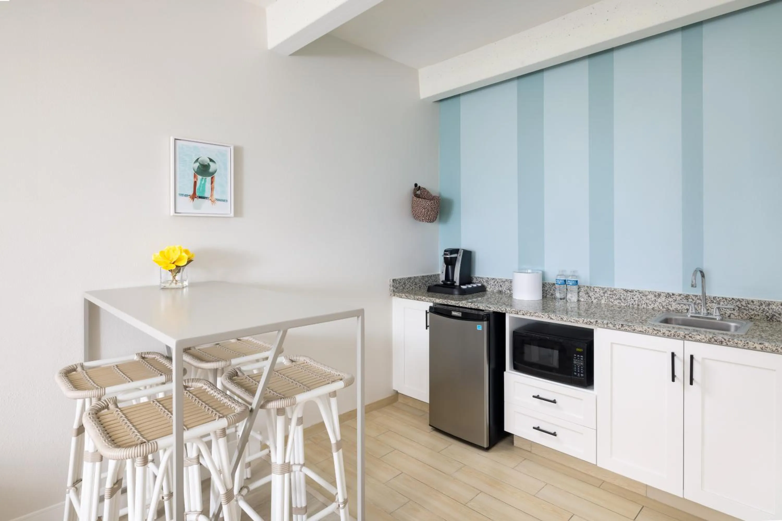 Kitchen or kitchenette in Blue Flamingo Resort Key West