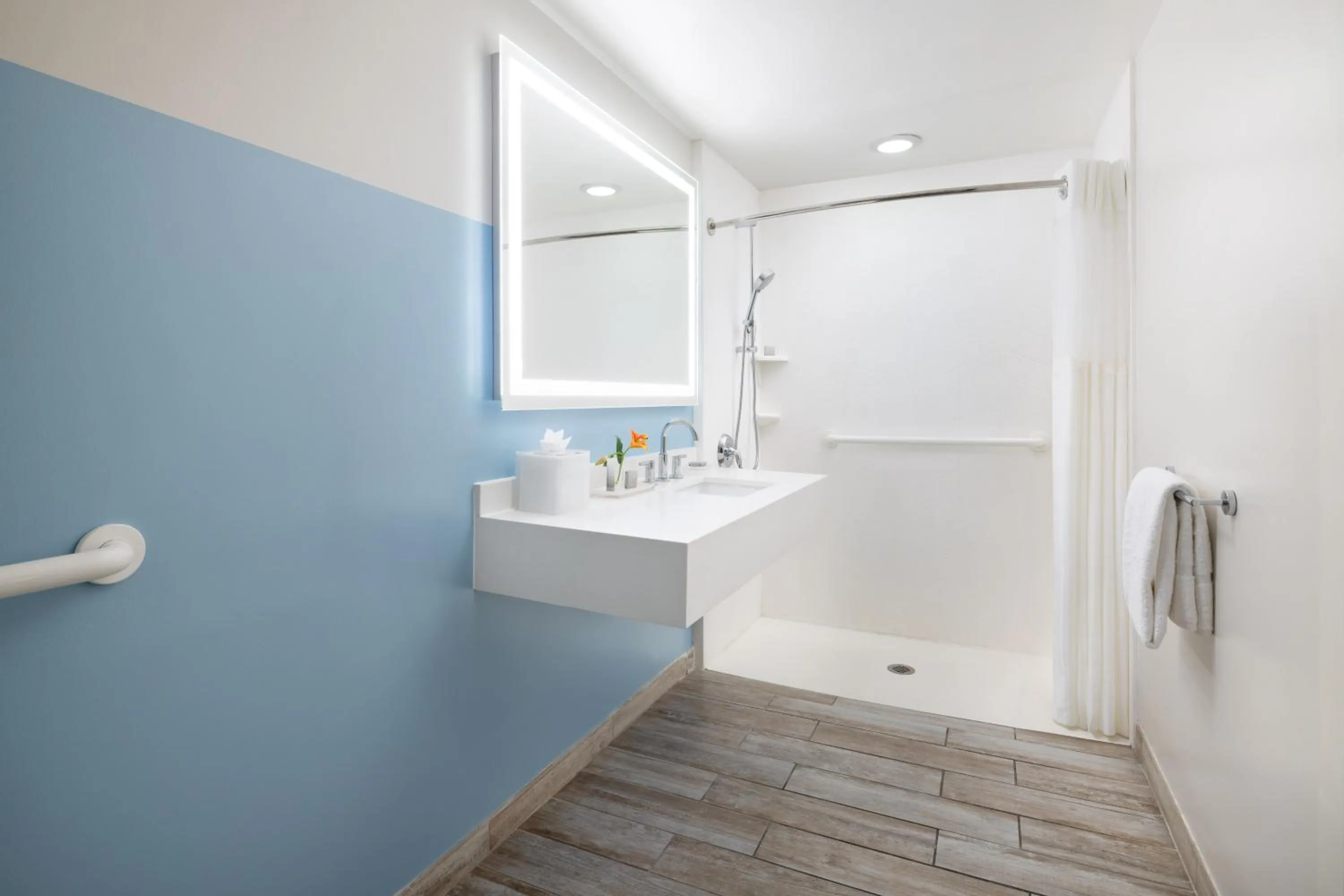 Shower in Blue Flamingo Resort Key West