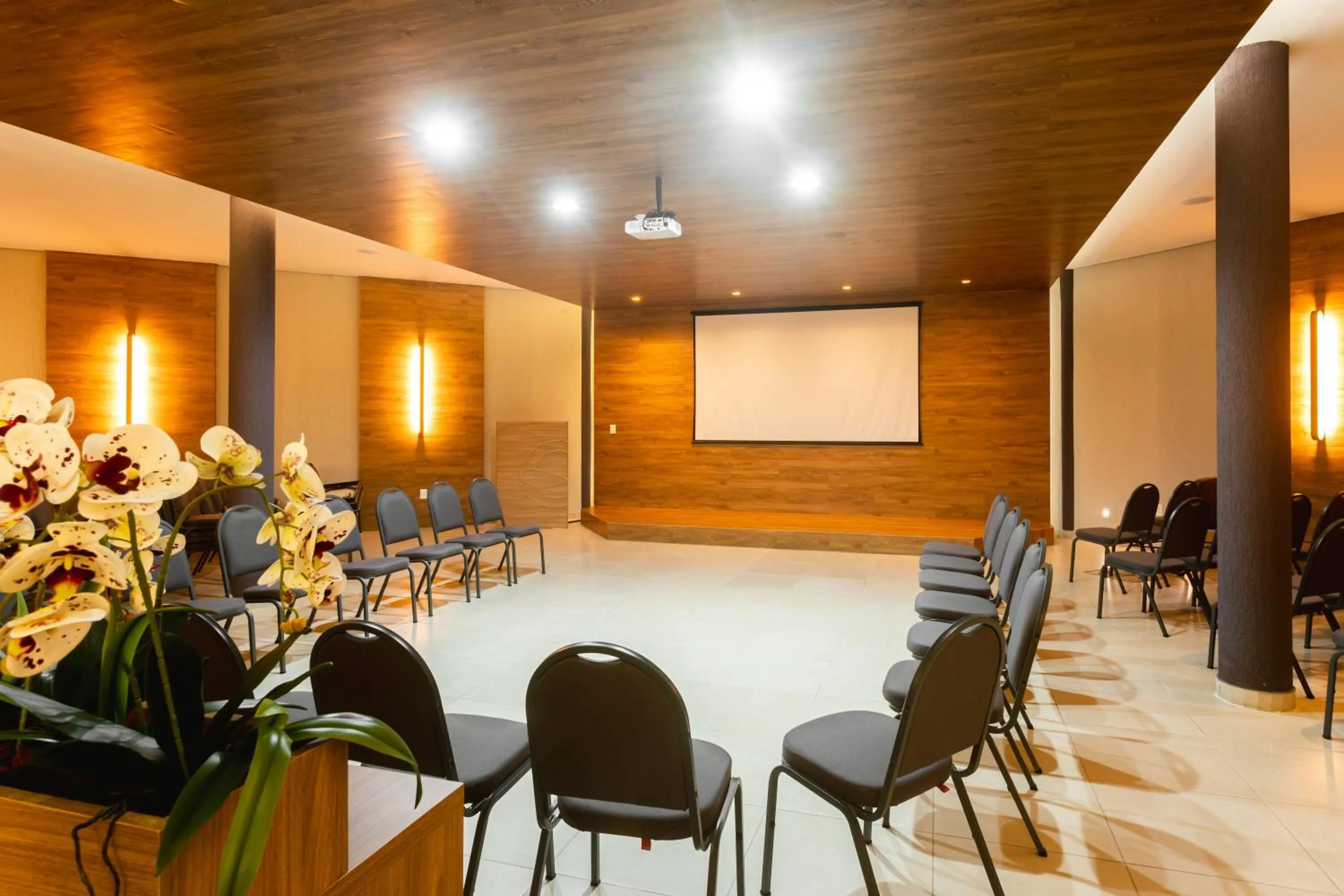 Meeting/conference room in Tabaobí Smart Hotel