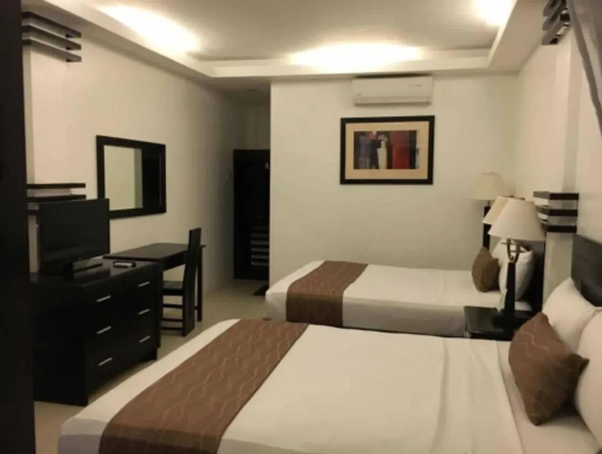 Bed in Chateau De Boracay