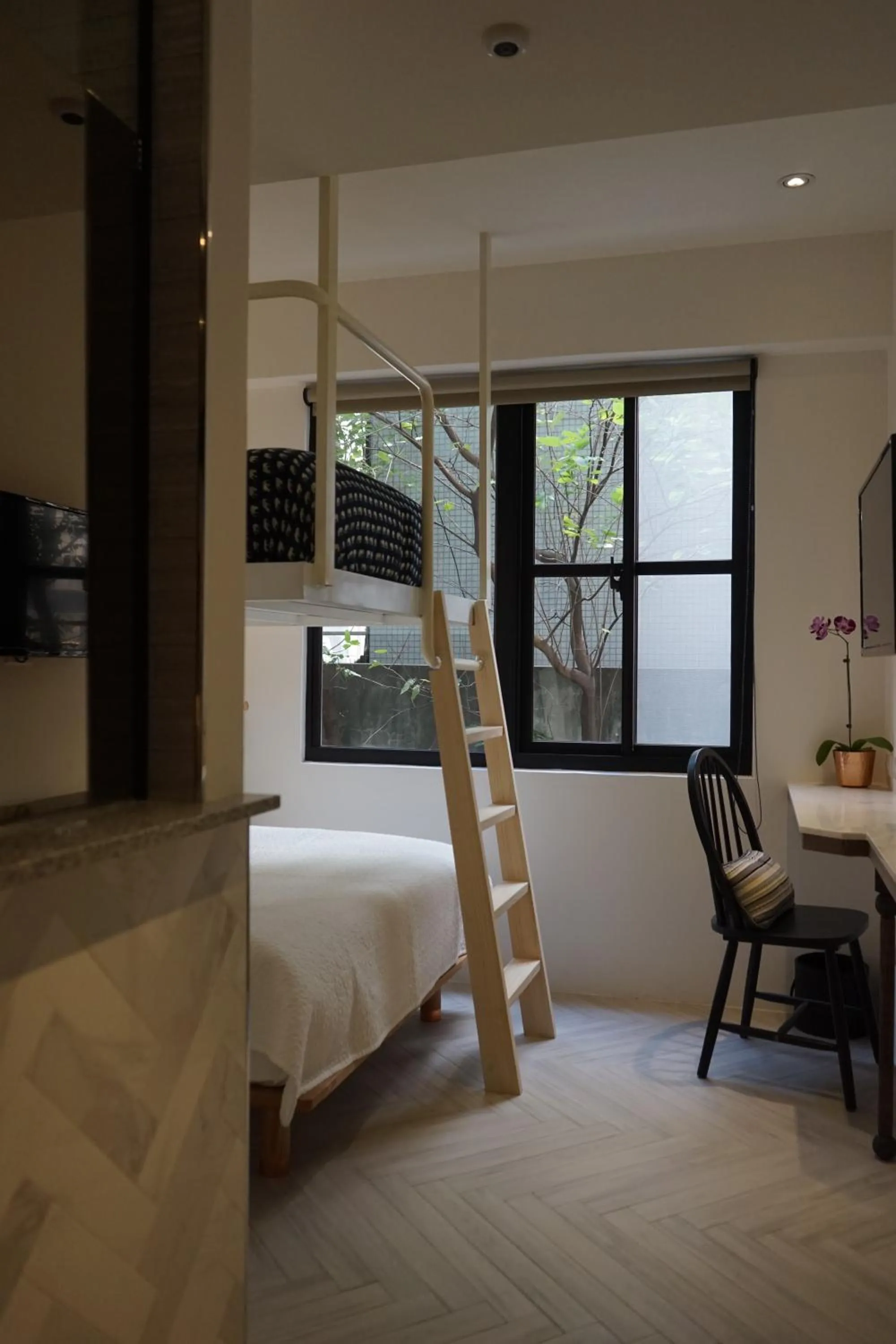 Property building, Bed in NiHao Café Hotel