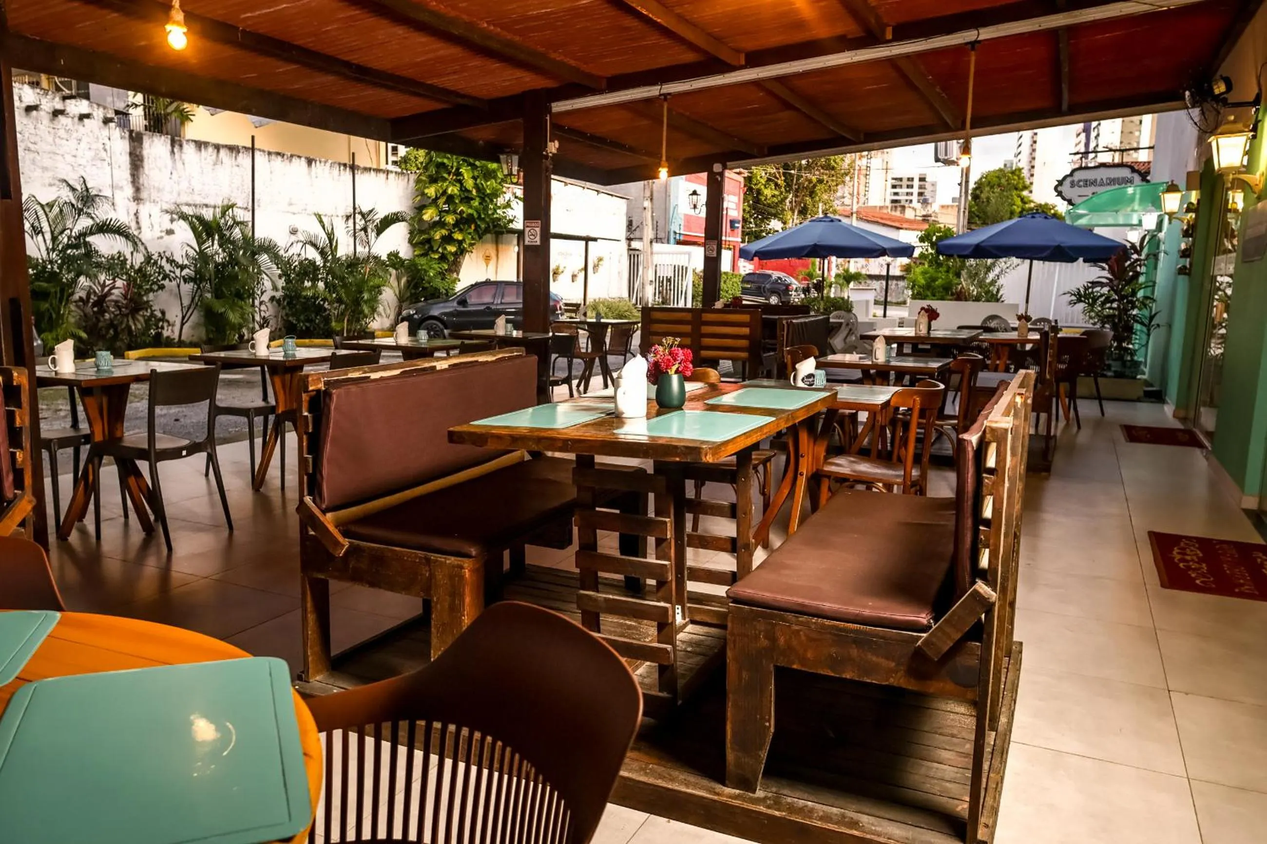 Restaurant/places to eat in Scenarium Hotel