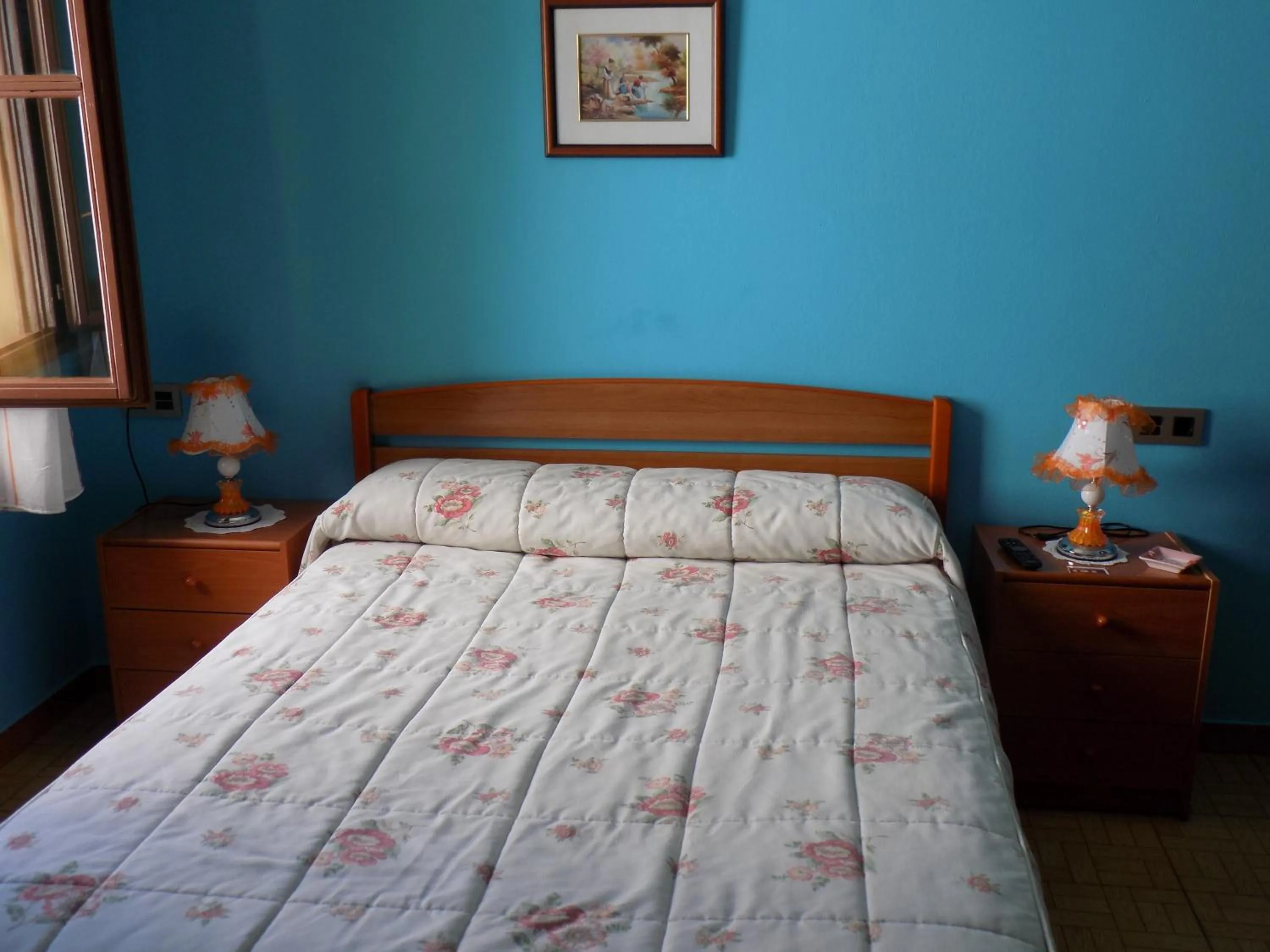 Photo of the whole room in Hotel Imperial