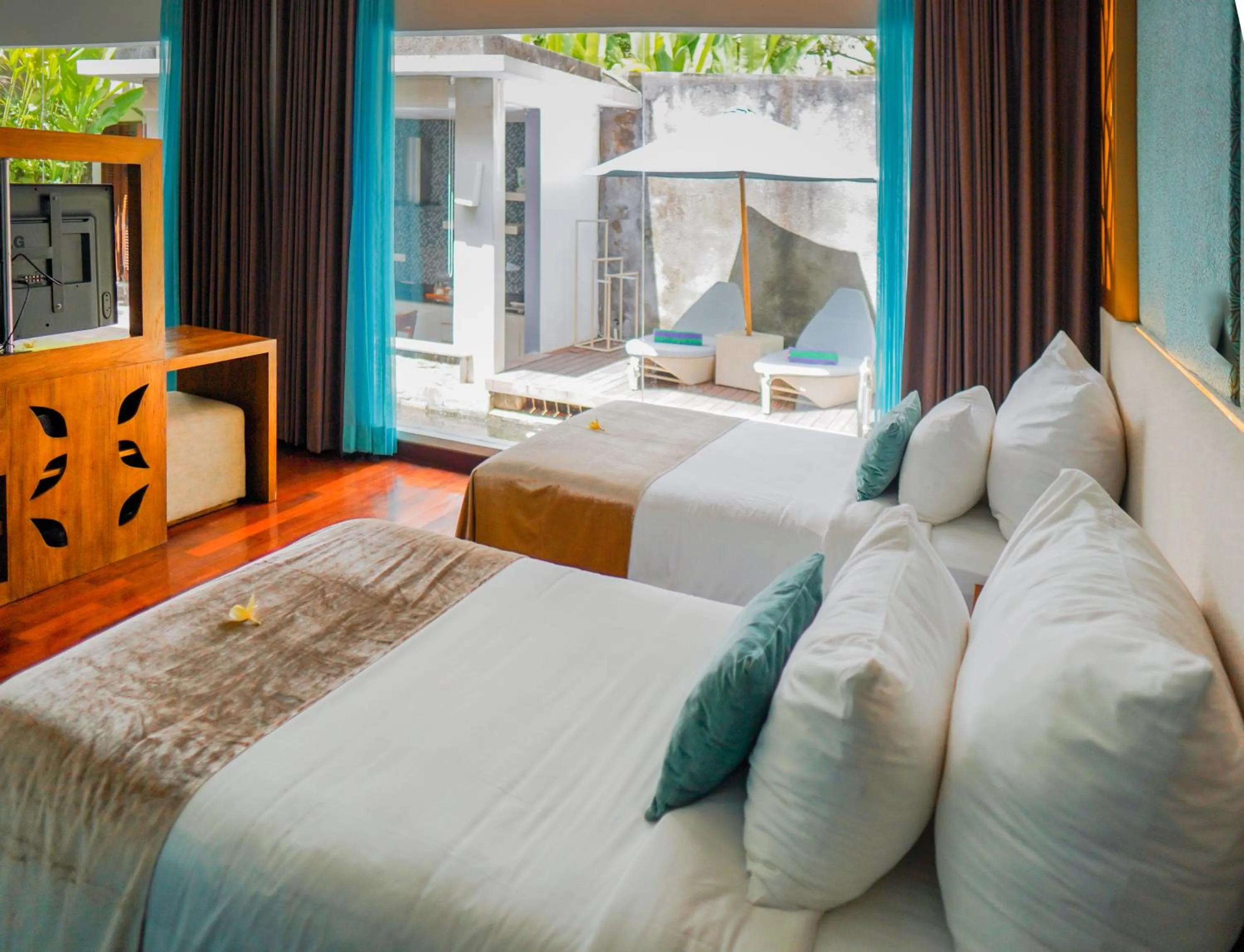 Bed in The Leaf Jimbaran