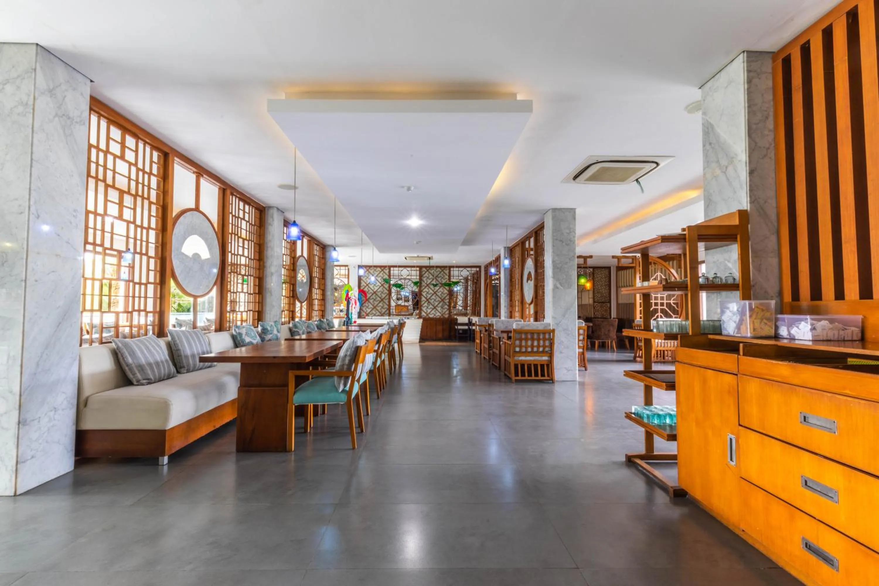 Restaurant/places to eat in The Leaf Jimbaran