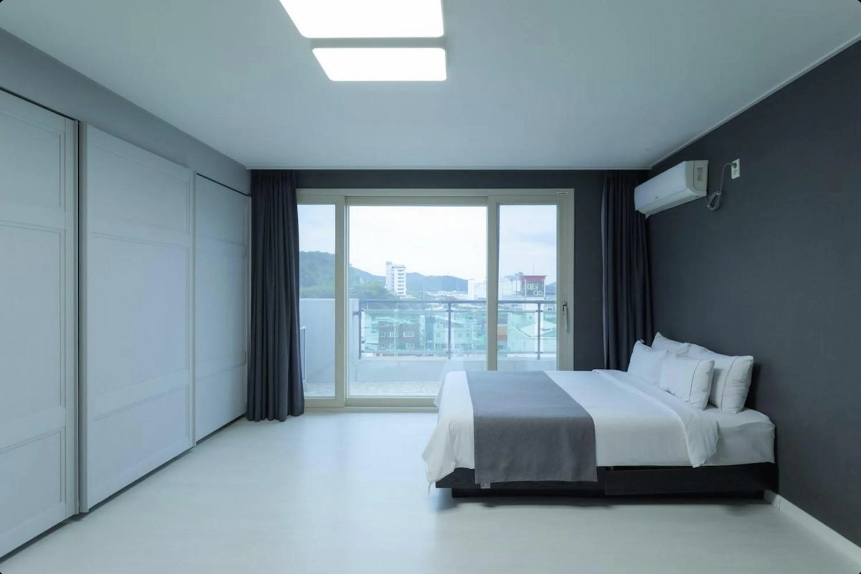 Bed in Yeosu Hotel Zava