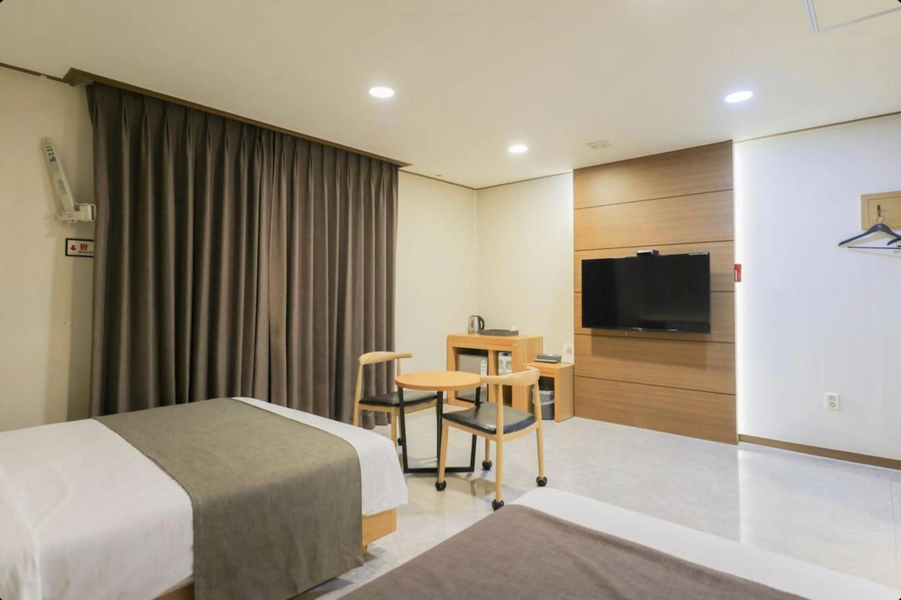 Bed in Yeosu Hotel Zava