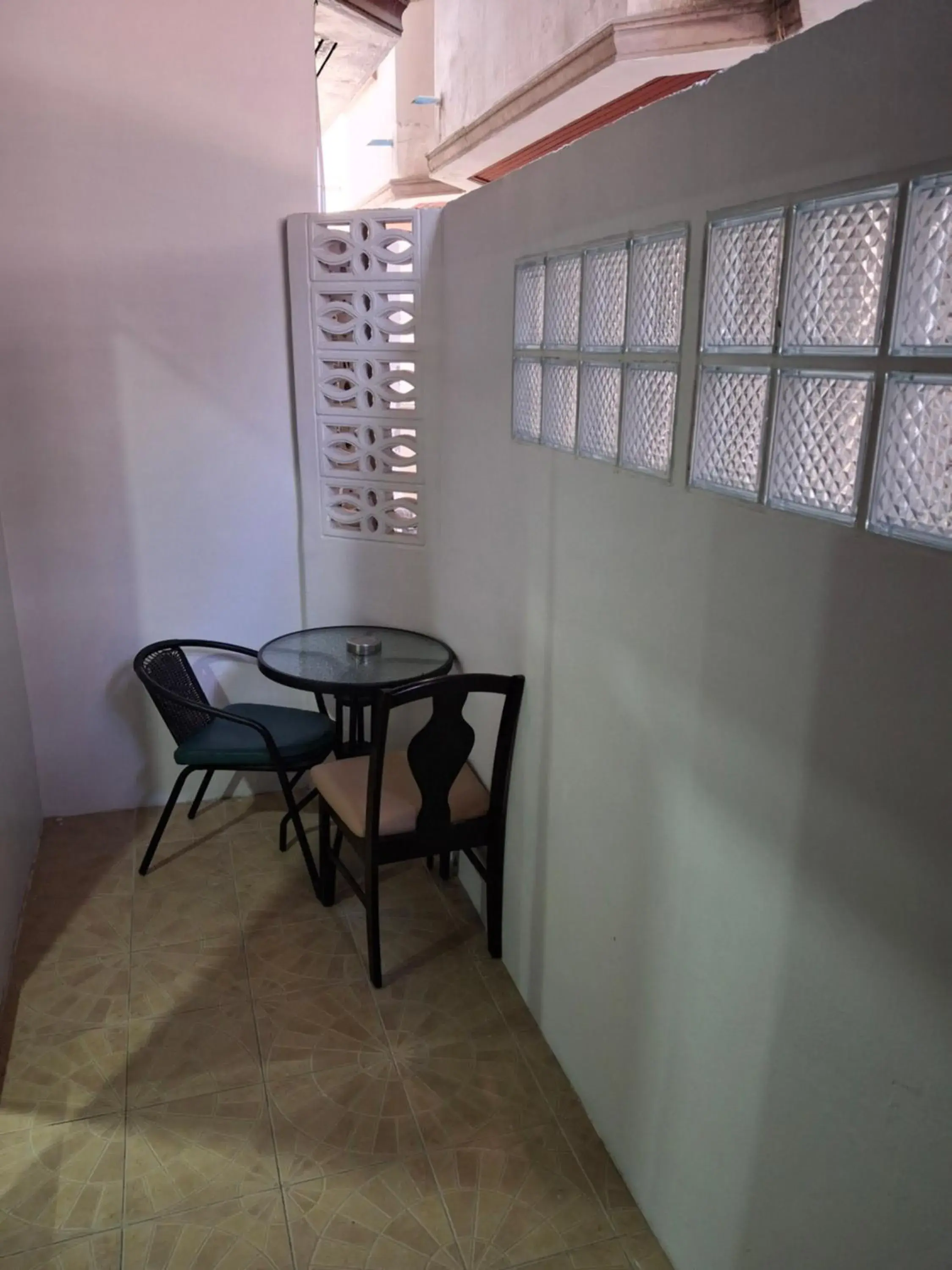 Double Room with Balcony in Traveller's Rest Sports Bar Double Room with Balcony in Traveller's Rest Sports Bar