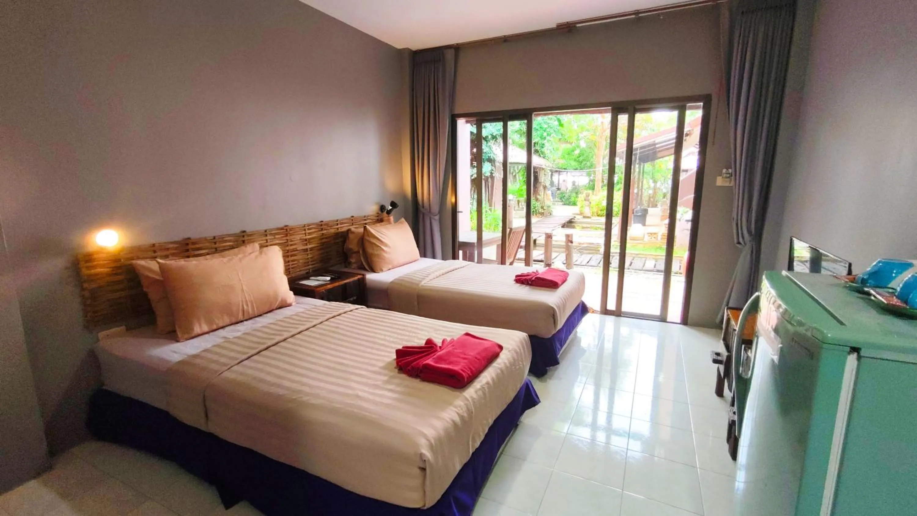 Bed in Baan Toom Village and Resort
