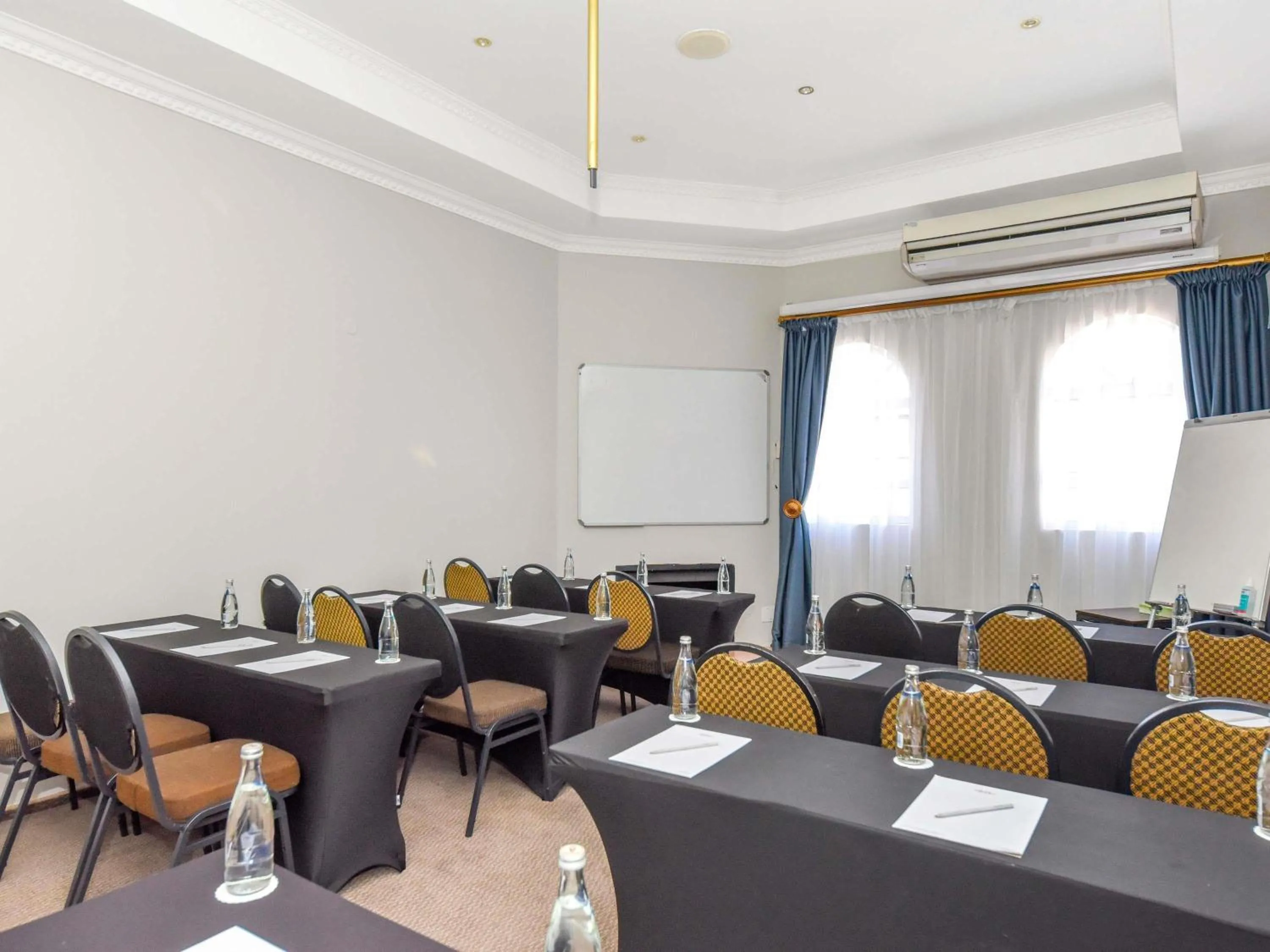 Meeting/conference room in Mercure Johannesburg Randburg
