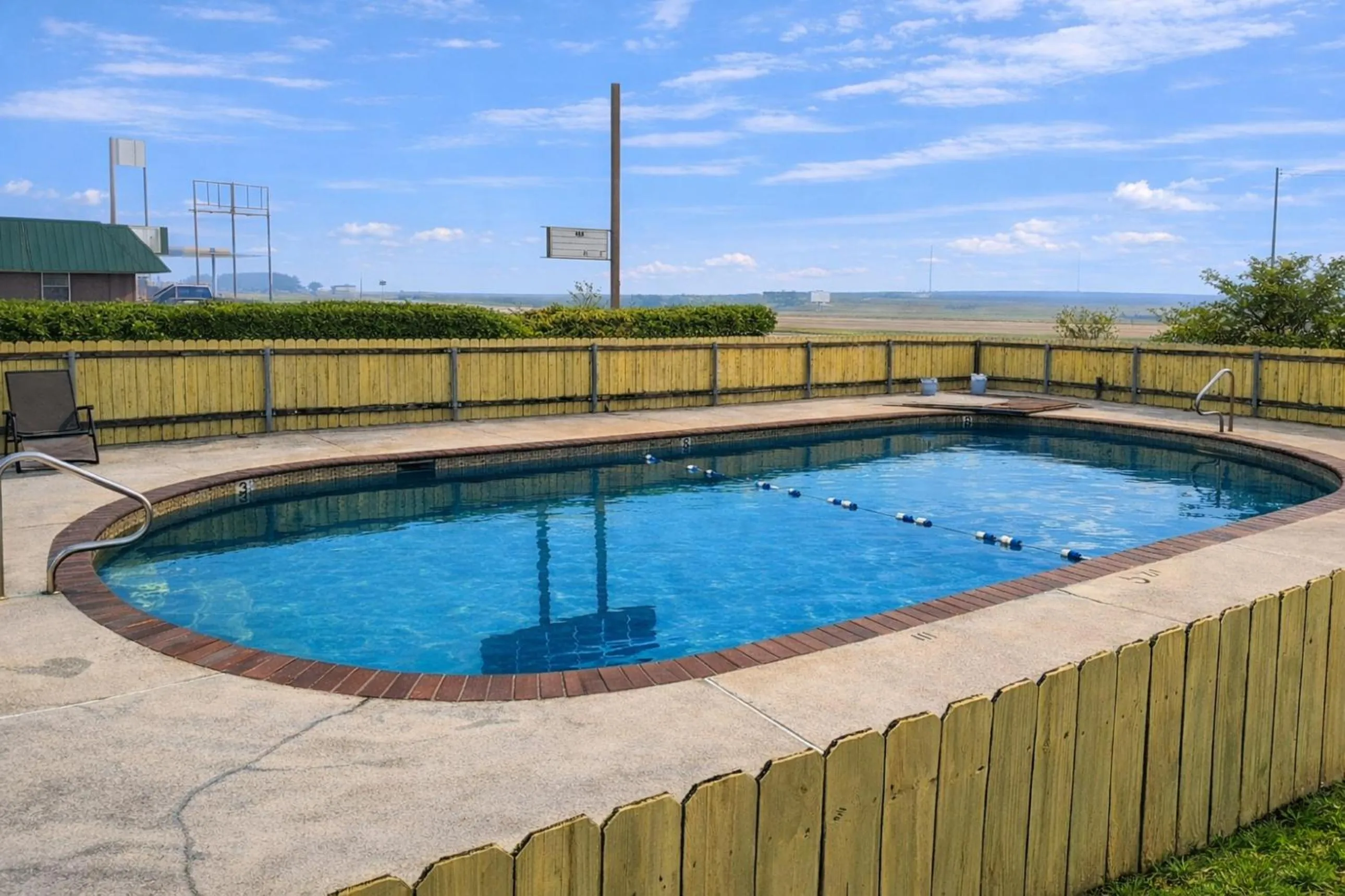 Swimming pool in Chaparral Motel Victoria TX, Hwy 59