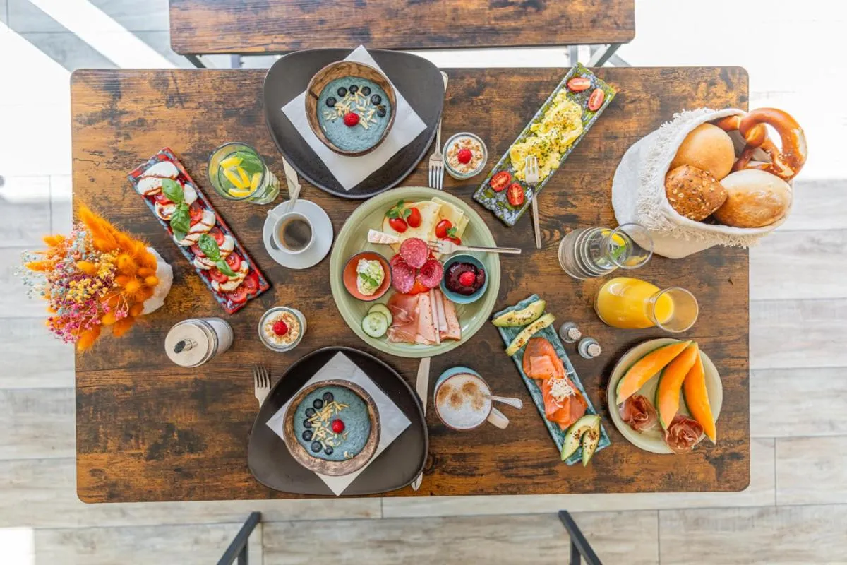 Breakfast in Baumhaushotel Oberbayern