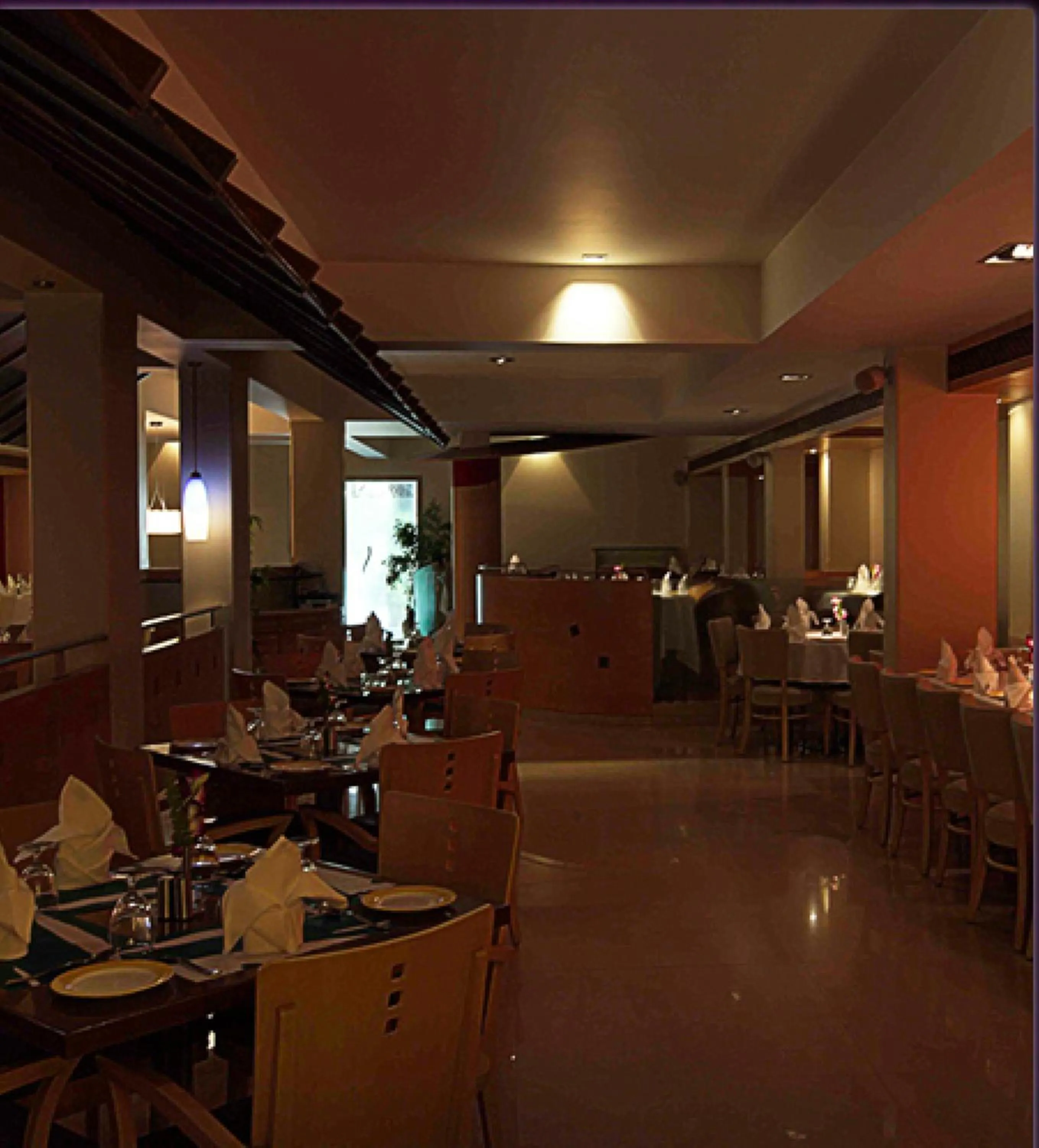Restaurant/places to eat in The Royal Orchid Hotel, Chembur