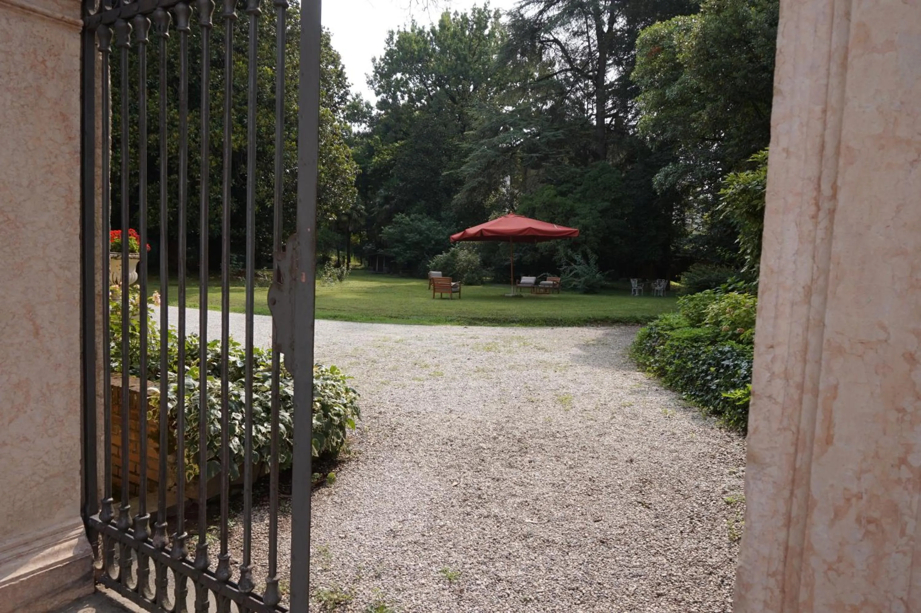Garden in Palazzo Mantua Benavides Suites & Apartments