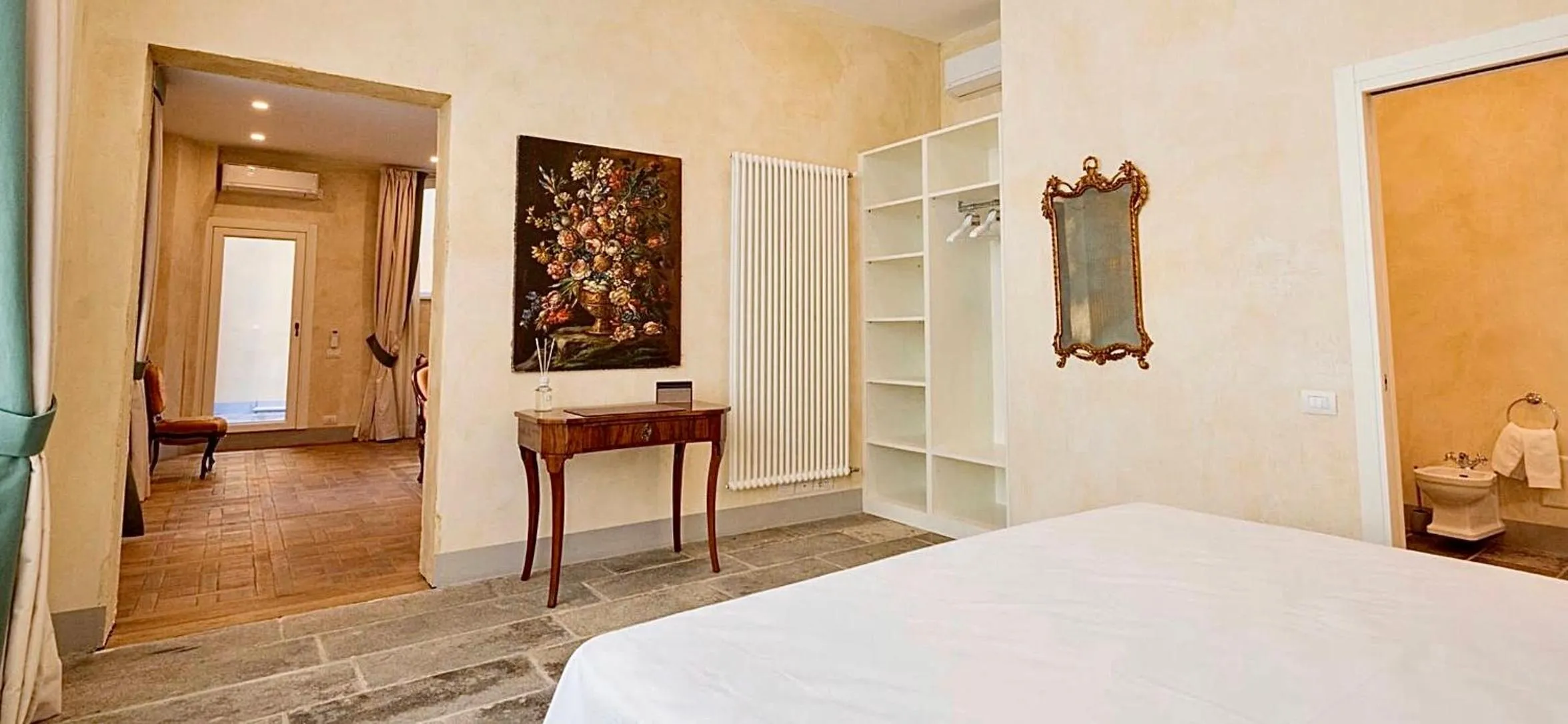 Bedroom, Bed in Palazzo Mantua Benavides Suites & Apartments