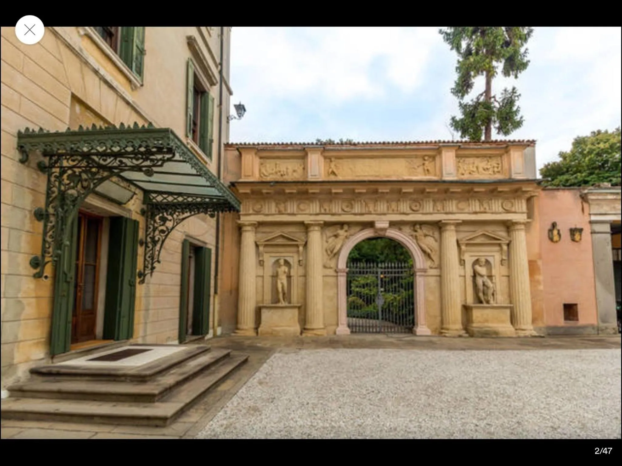 Facade/entrance in Palazzo Mantua Benavides Suites & Apartments